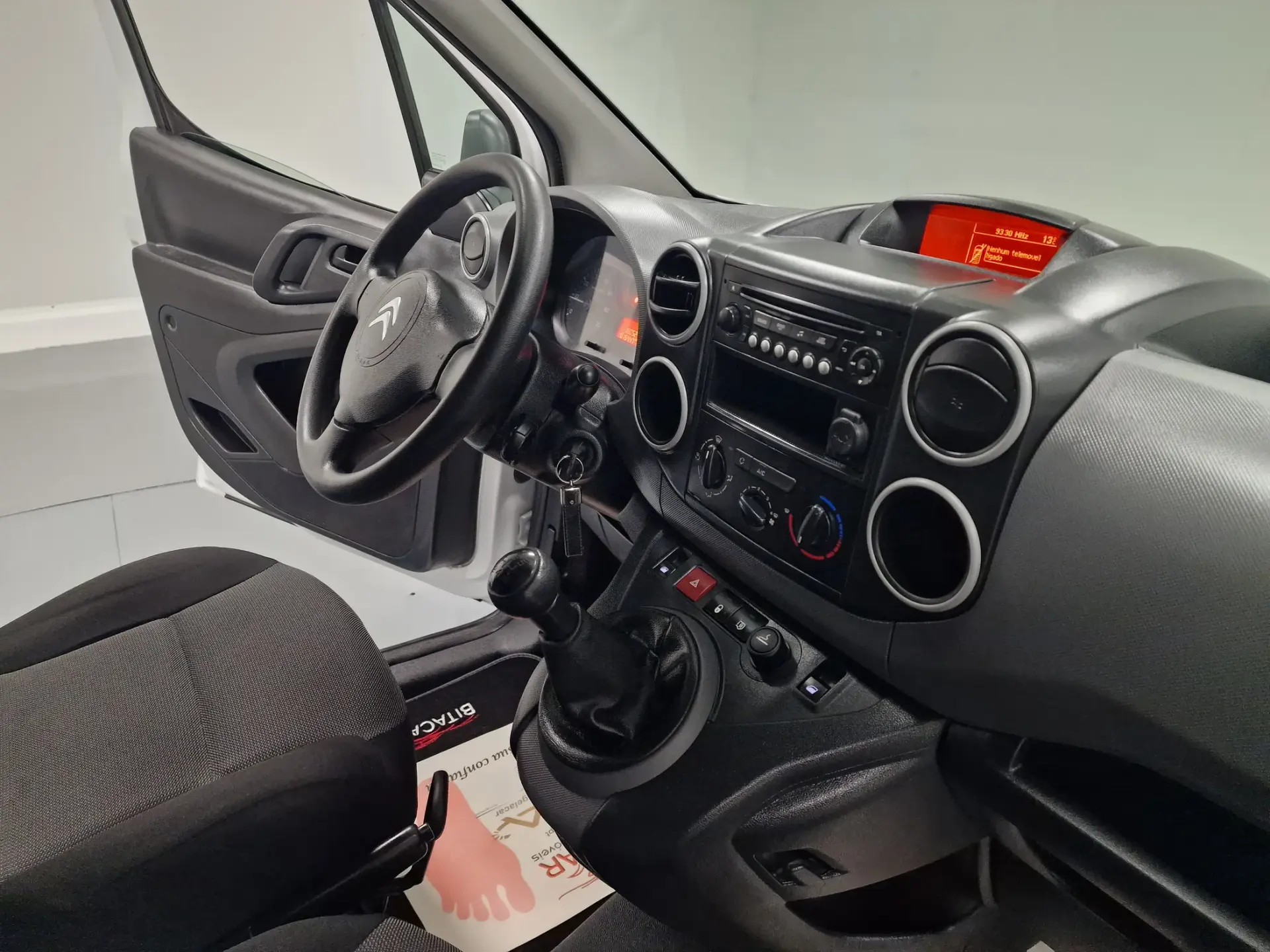 Citroen Berlingo 1.6 BLUEHDI IVA DEDUTIVEL APENAS 15.000KMS 48