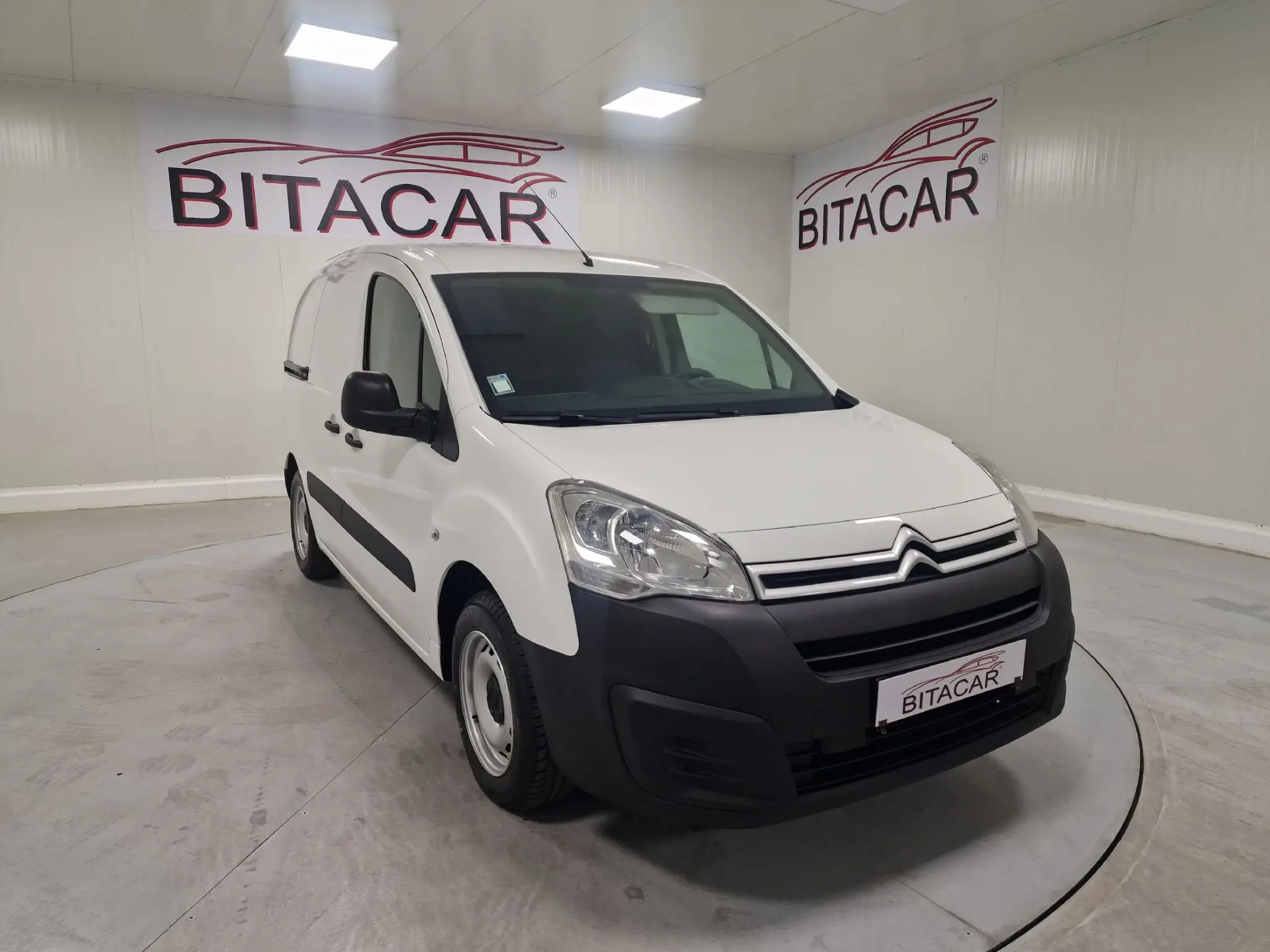 Citroen Berlingo 1.6 BLUEHDI IVA DEDUTIVEL 1