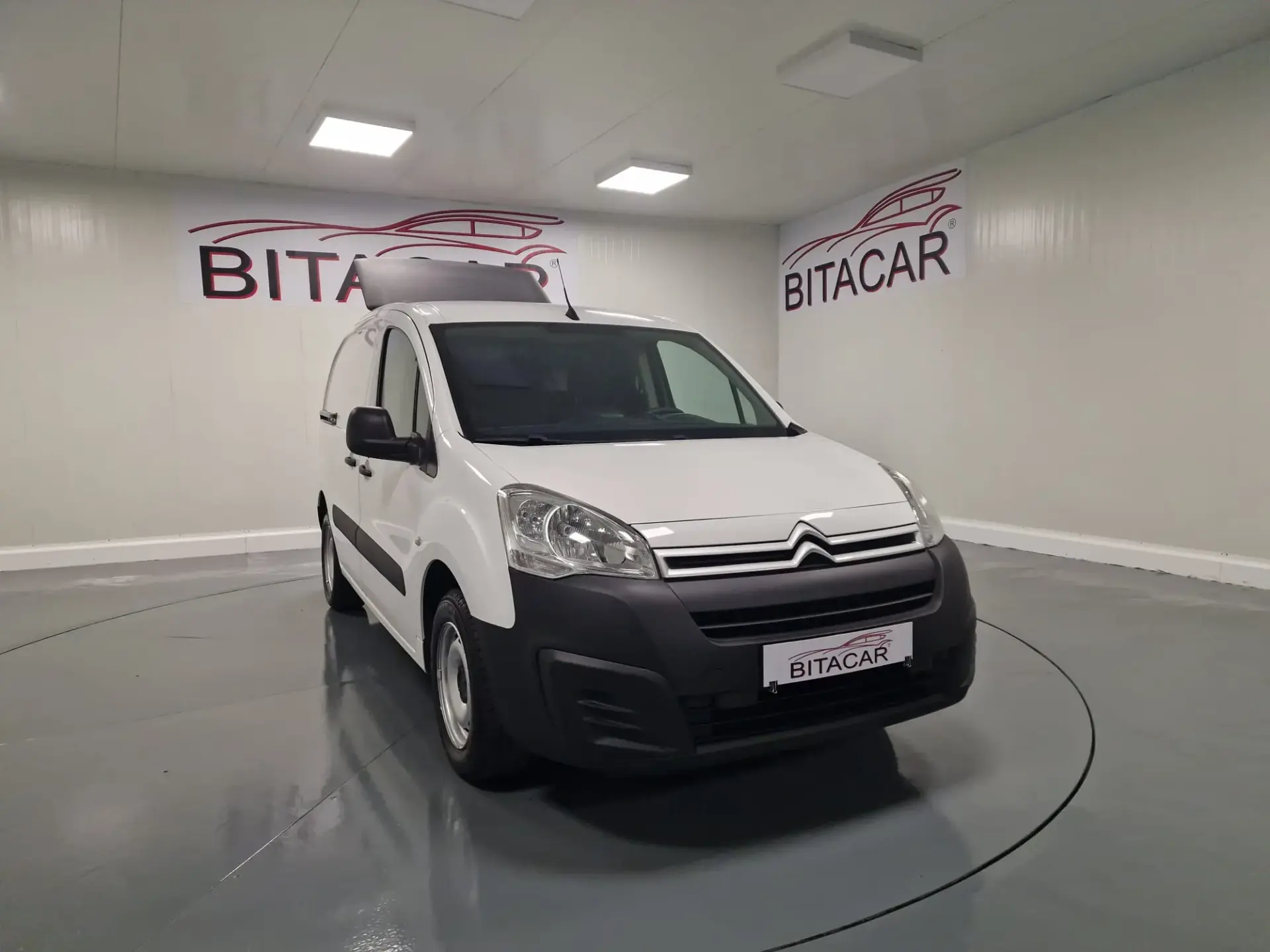 Citroen Berlingo 1.6 BLUEHDI 100CV GPS GIRAFON 1