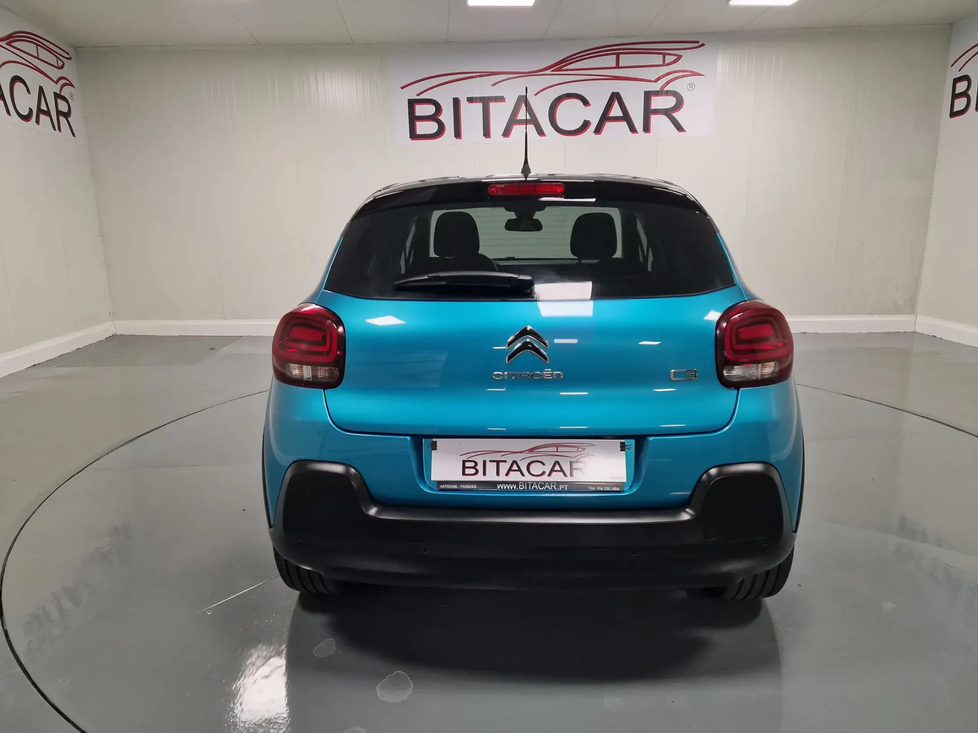 Citroen C3 1.2 PureTech Shine 21