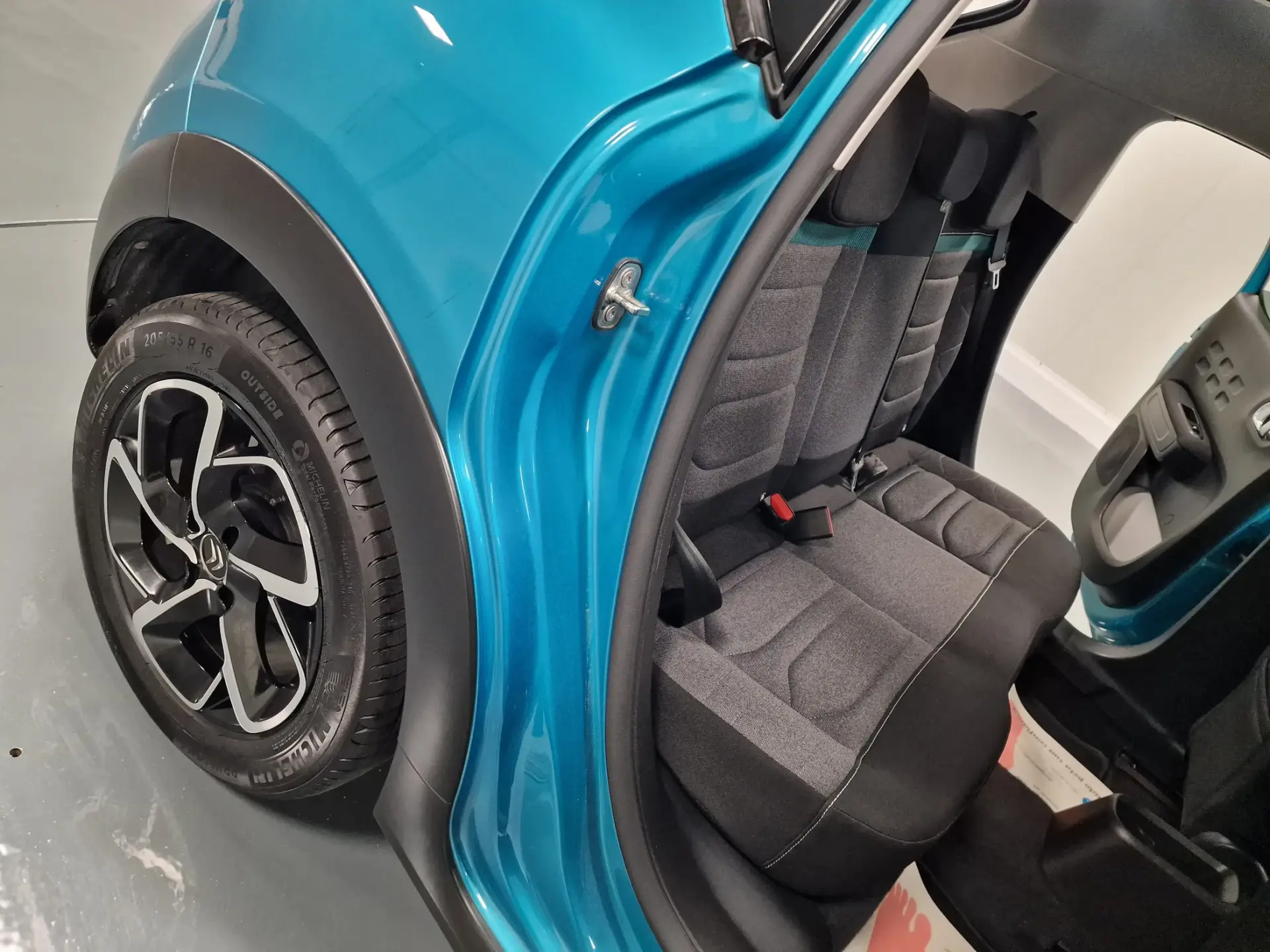 Citroen C3 1.2 PureTech Shine 37