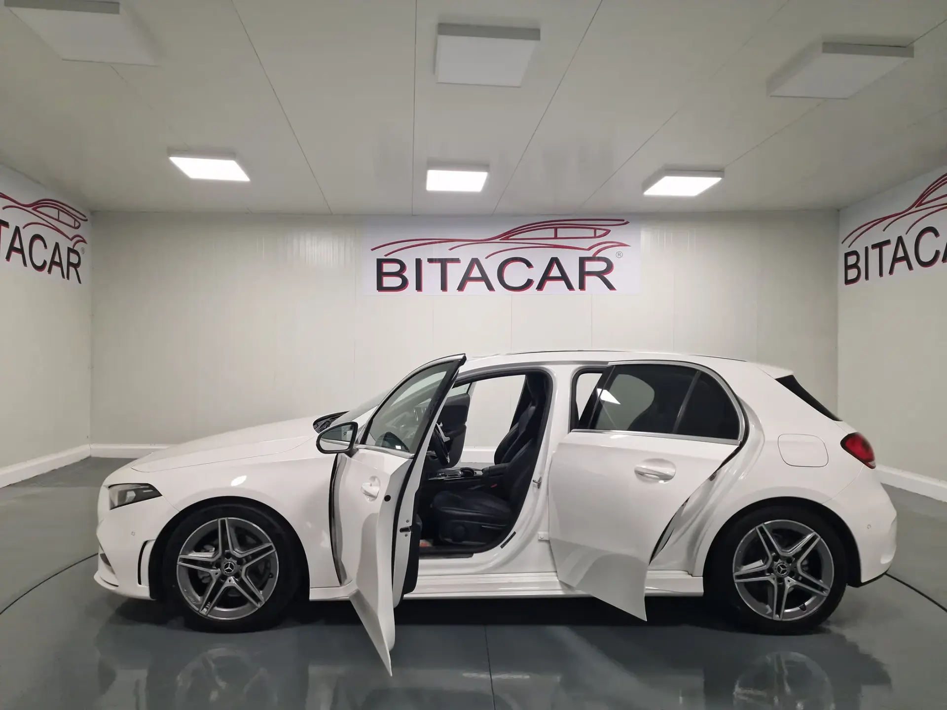 Mercedes-Benz A 180 d AMG Line Aut. 30