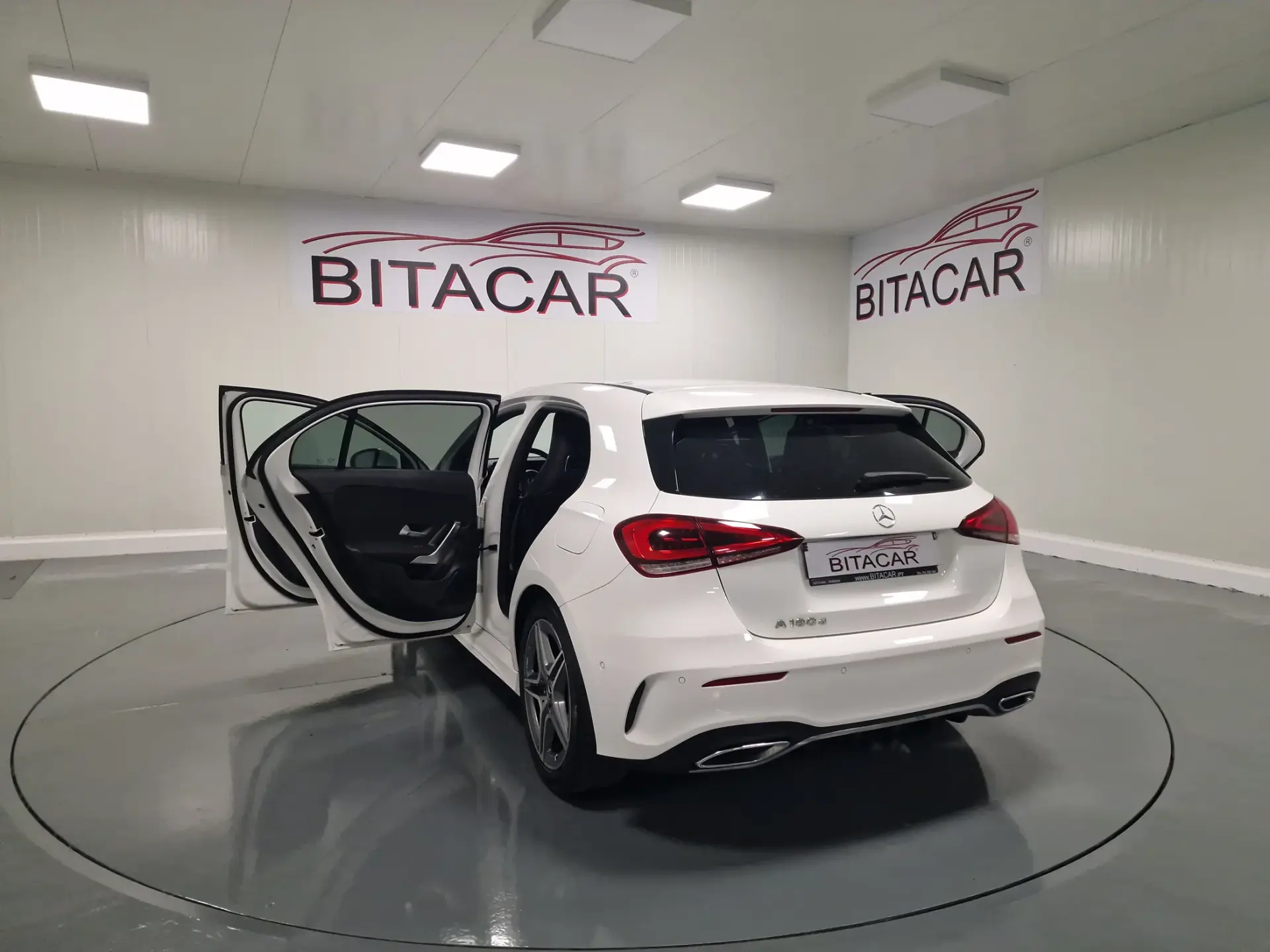 Mercedes-Benz A 180 d AMG Line Aut. 31