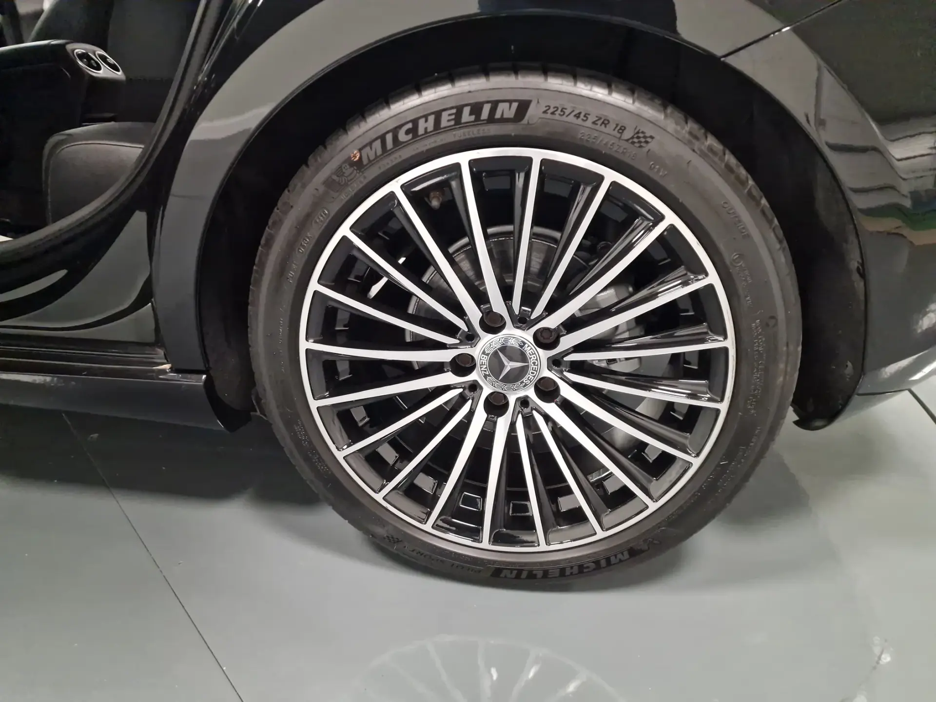 Mercedes-Benz A 180 d Style Plus Aut. 29