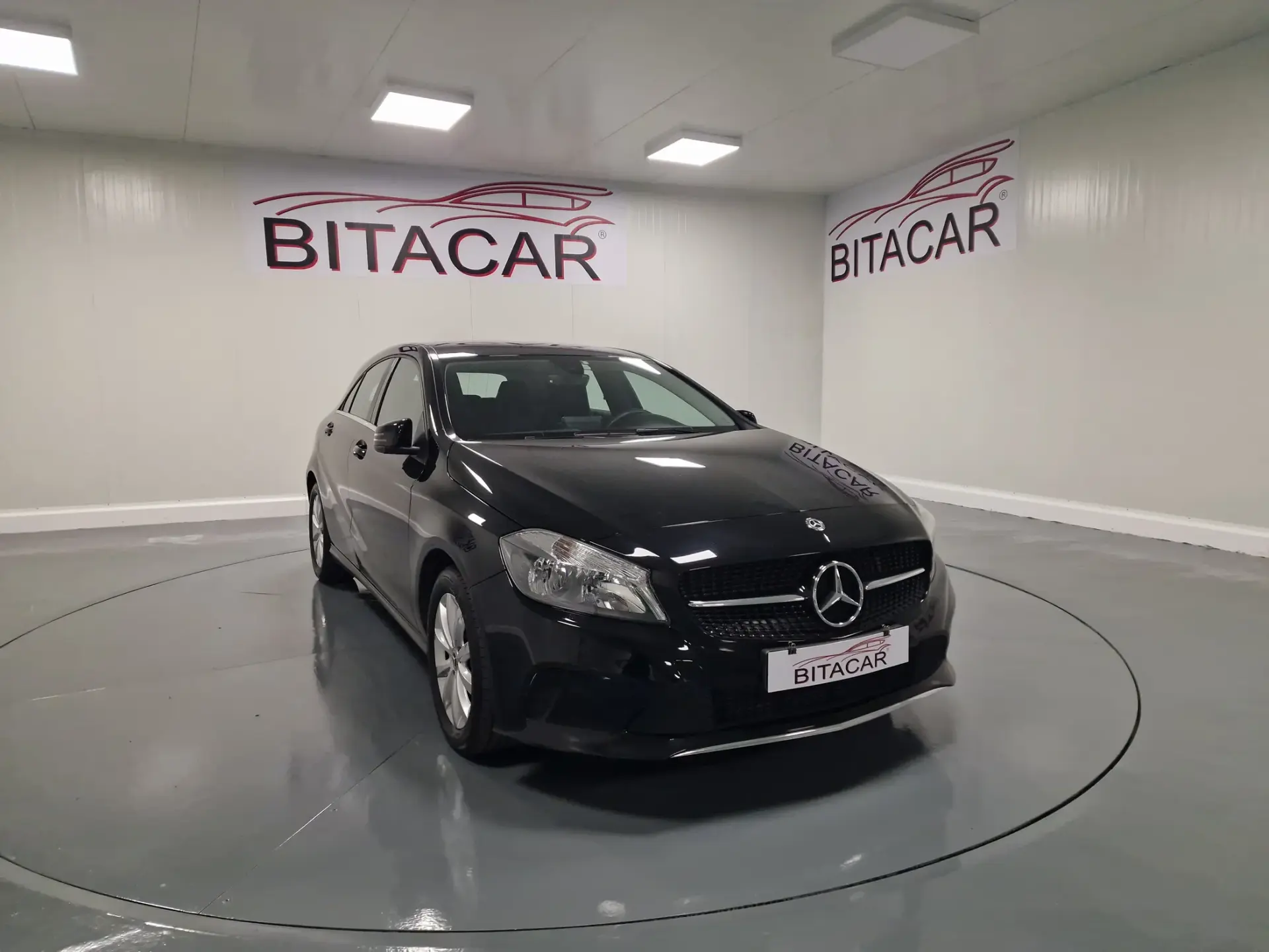 Mercedes-Benz A 180 d Fleet Pack Urban 2