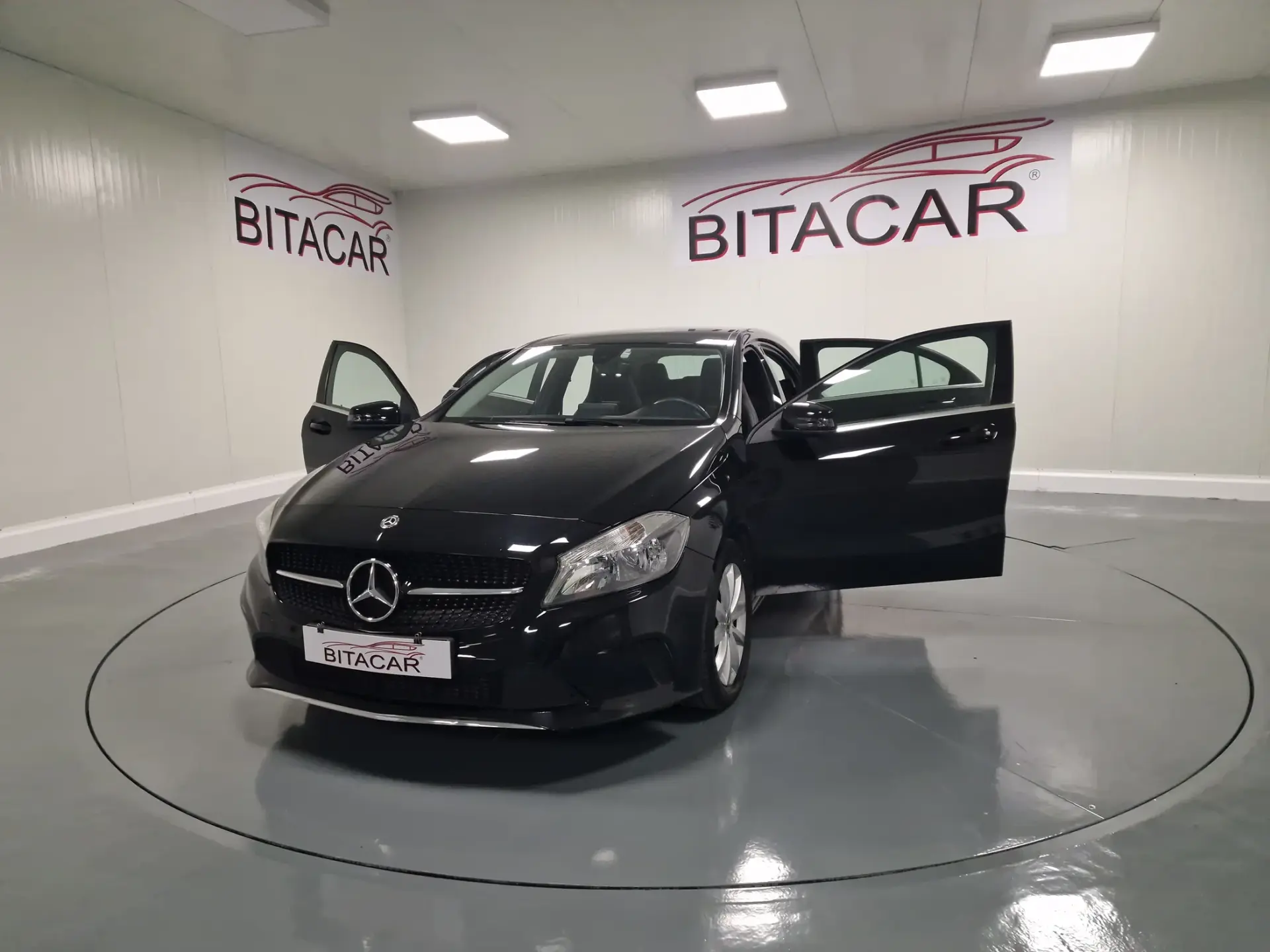 Mercedes-Benz A 180 d Fleet Pack Urban 8