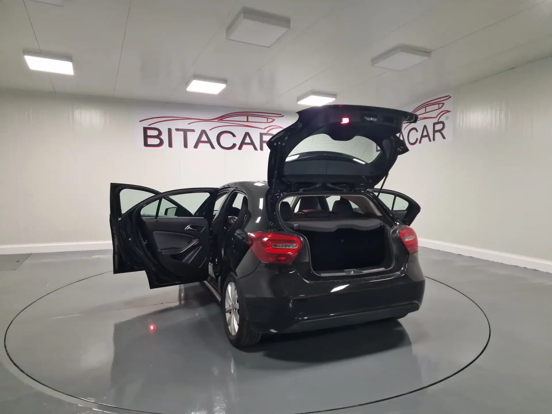 Mercedes-Benz A 180 d Fleet Pack Urban 16