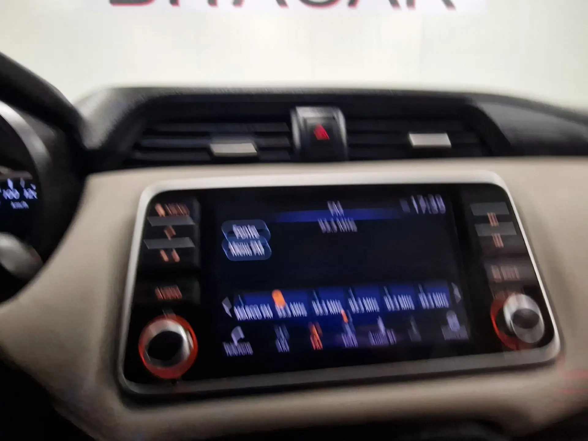 Nissan Micra 1.0 IG-T N-Connecta 83