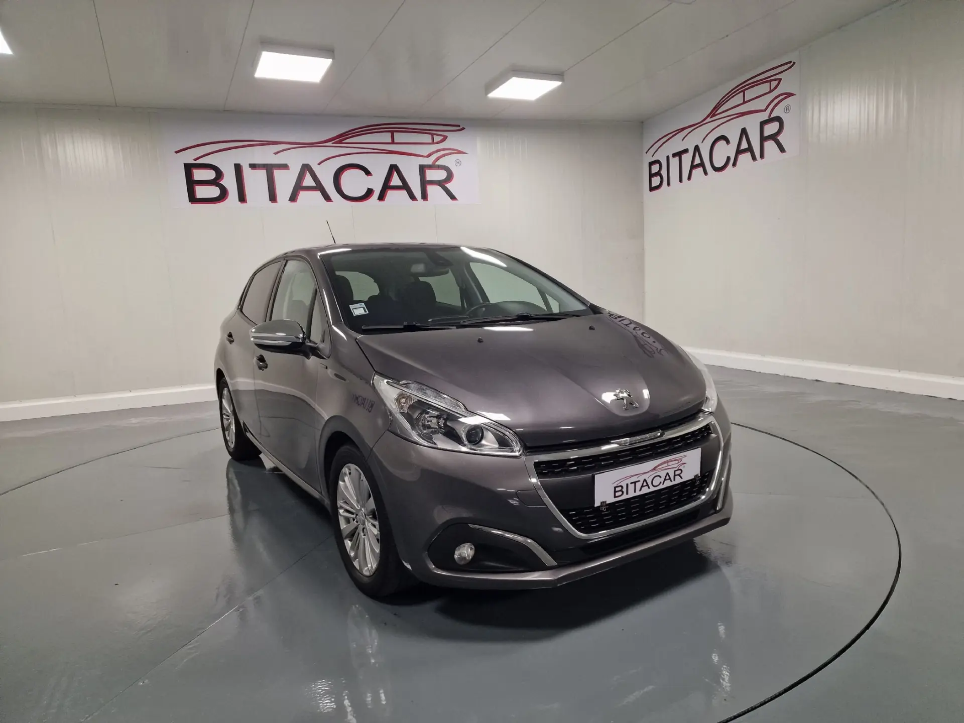 Peugeot 208 1.5 BLUEHDI 100CV SIGNATURE 1