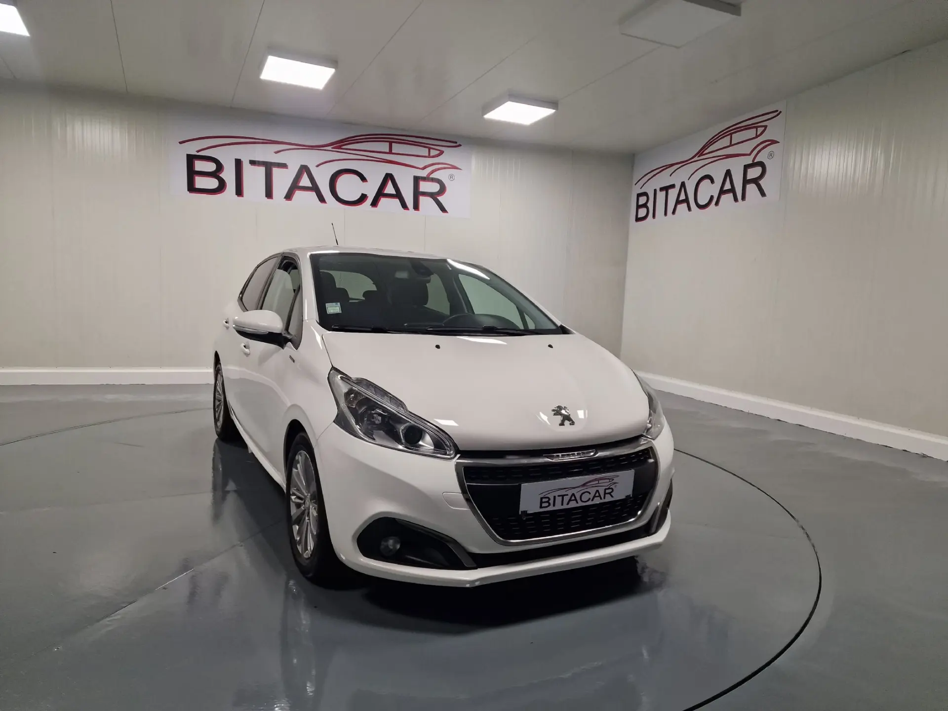 Peugeot 208 1.5 BLUEHDI STYLE 1