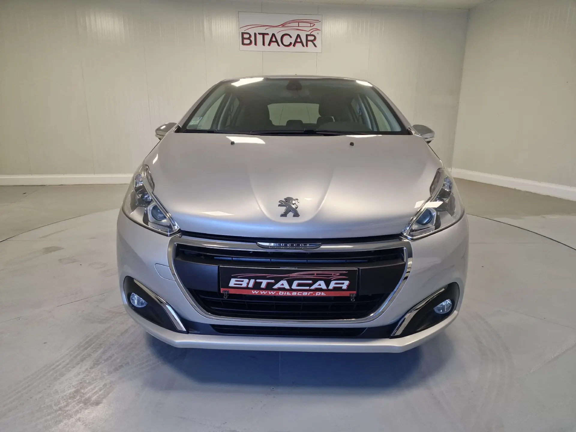 Peugeot 208 1.2 STYLE 11