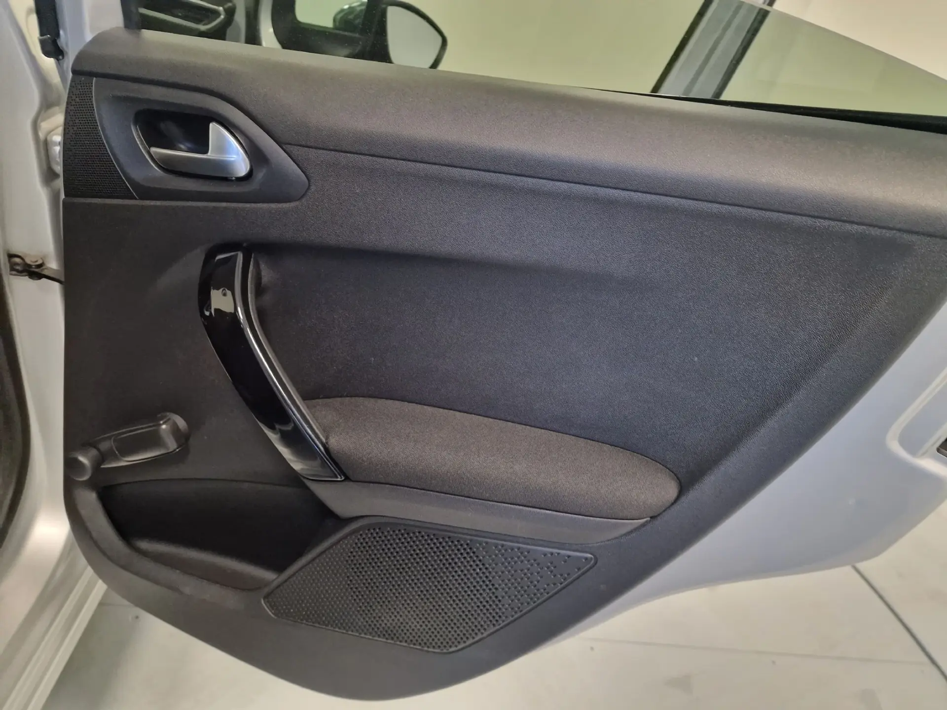 Peugeot 208 1.2 STYLE 42