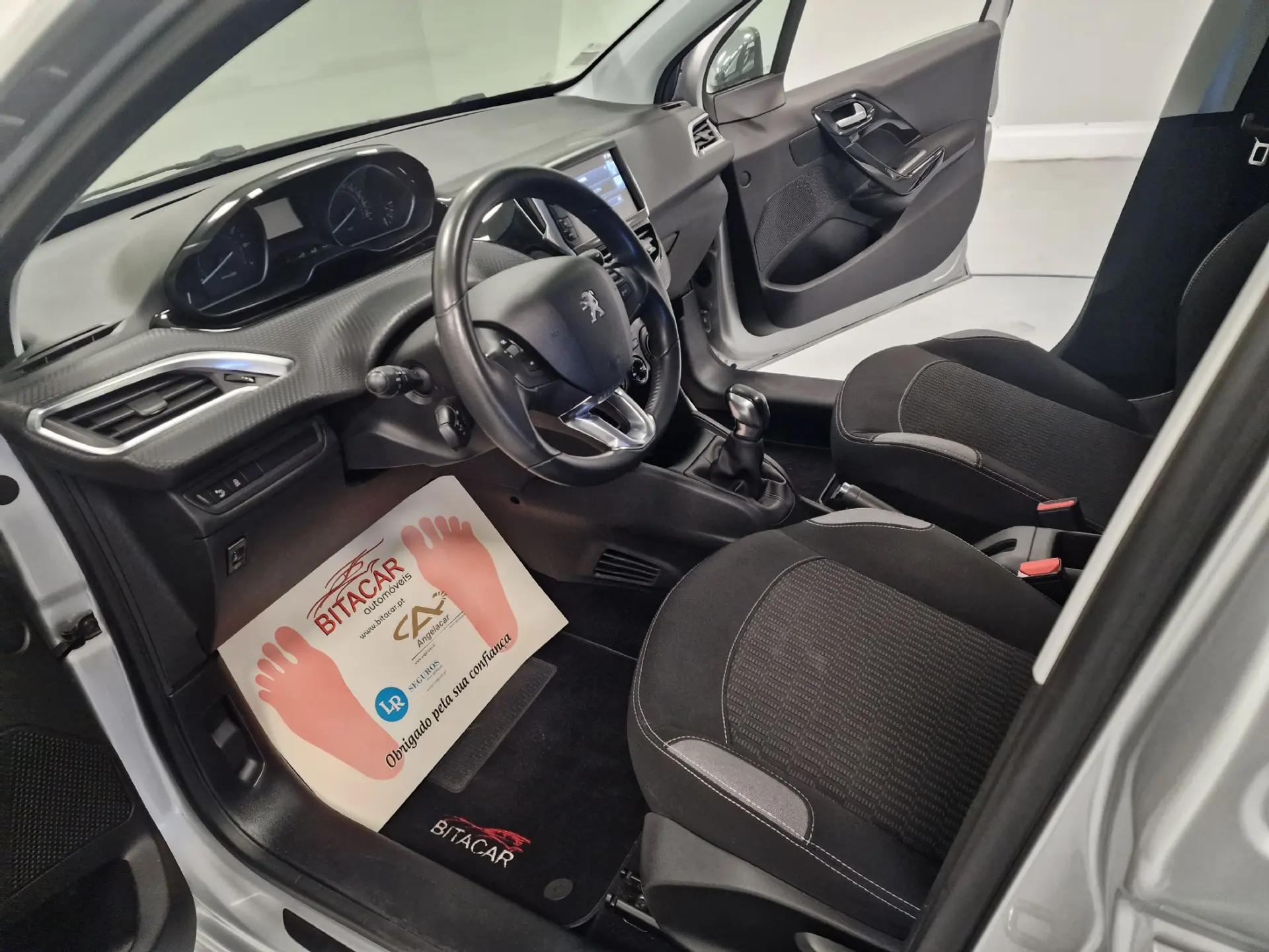 Peugeot 208 1.2 STYLE 62