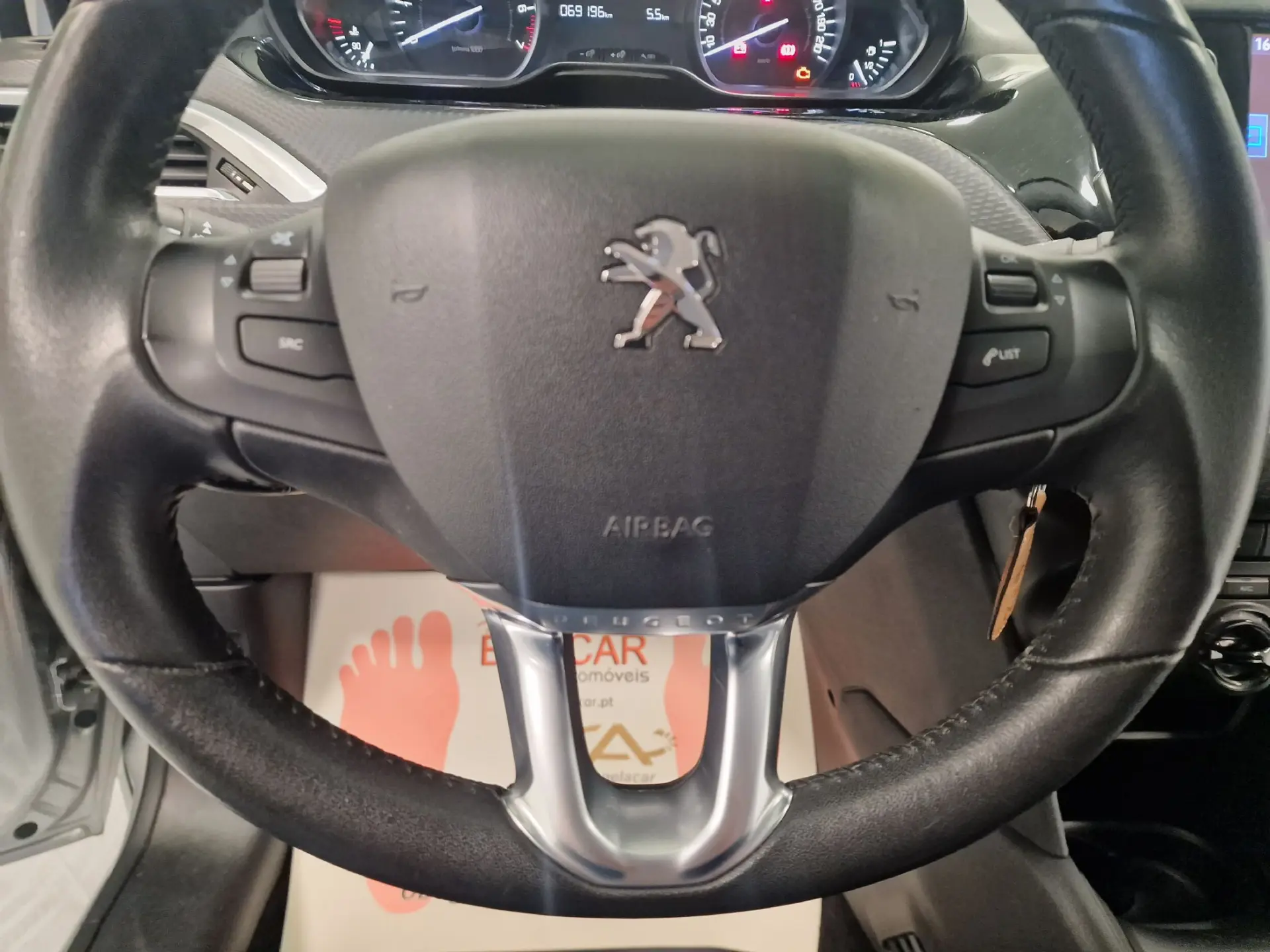 Peugeot 208 1.2 STYLE 68