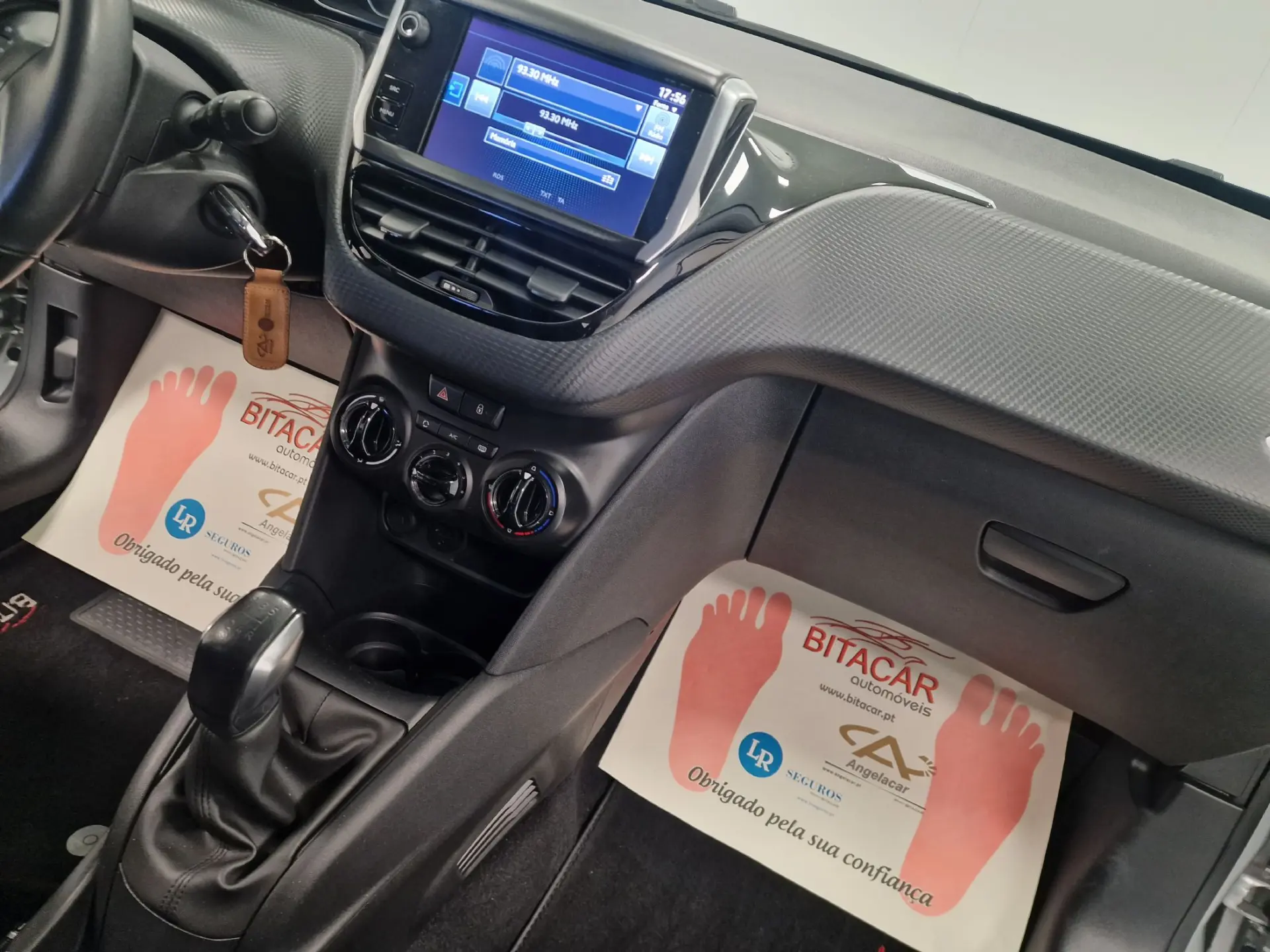 Peugeot 208 1.2 STYLE 79