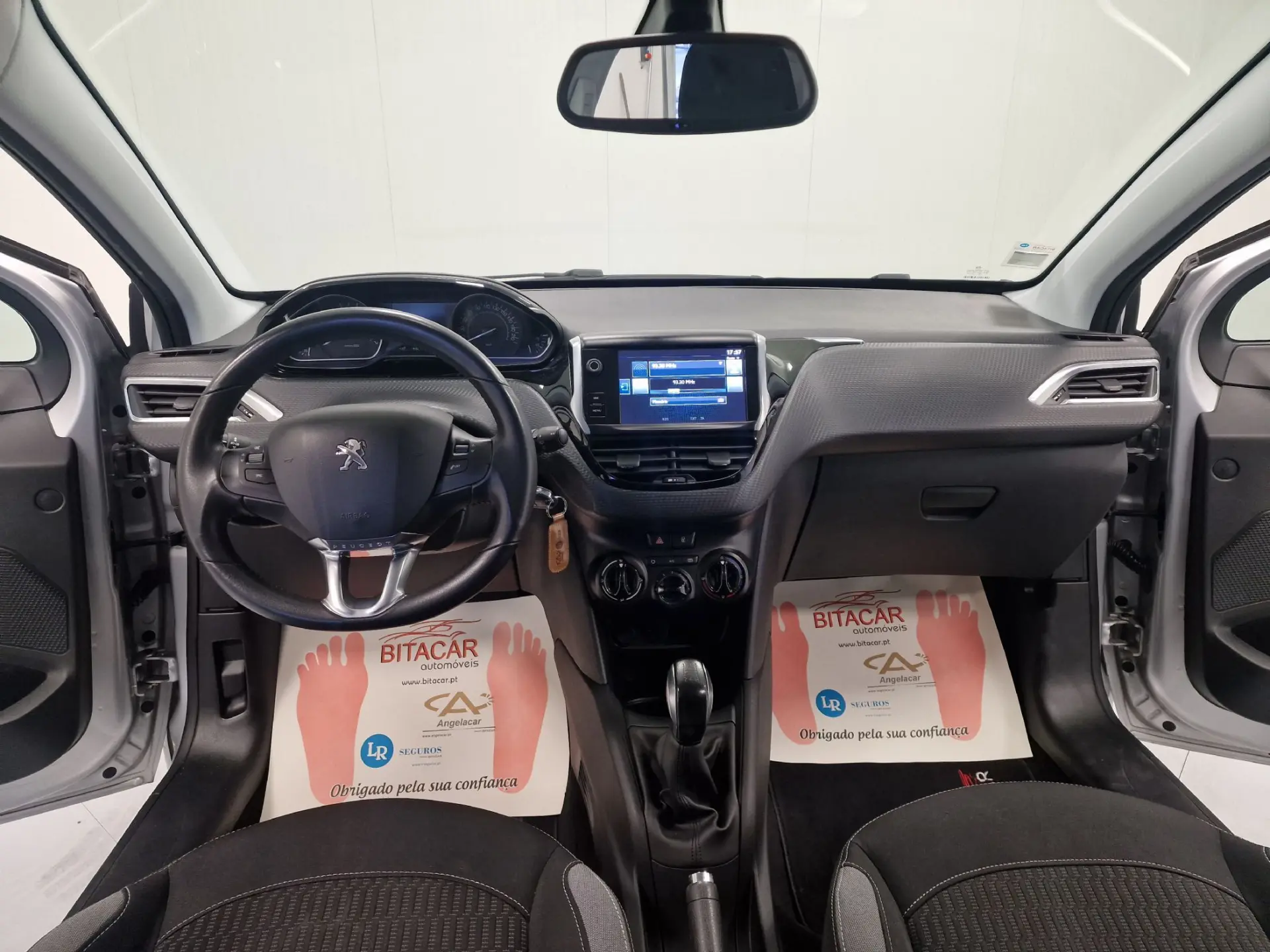 Peugeot 208 1.2 STYLE 83