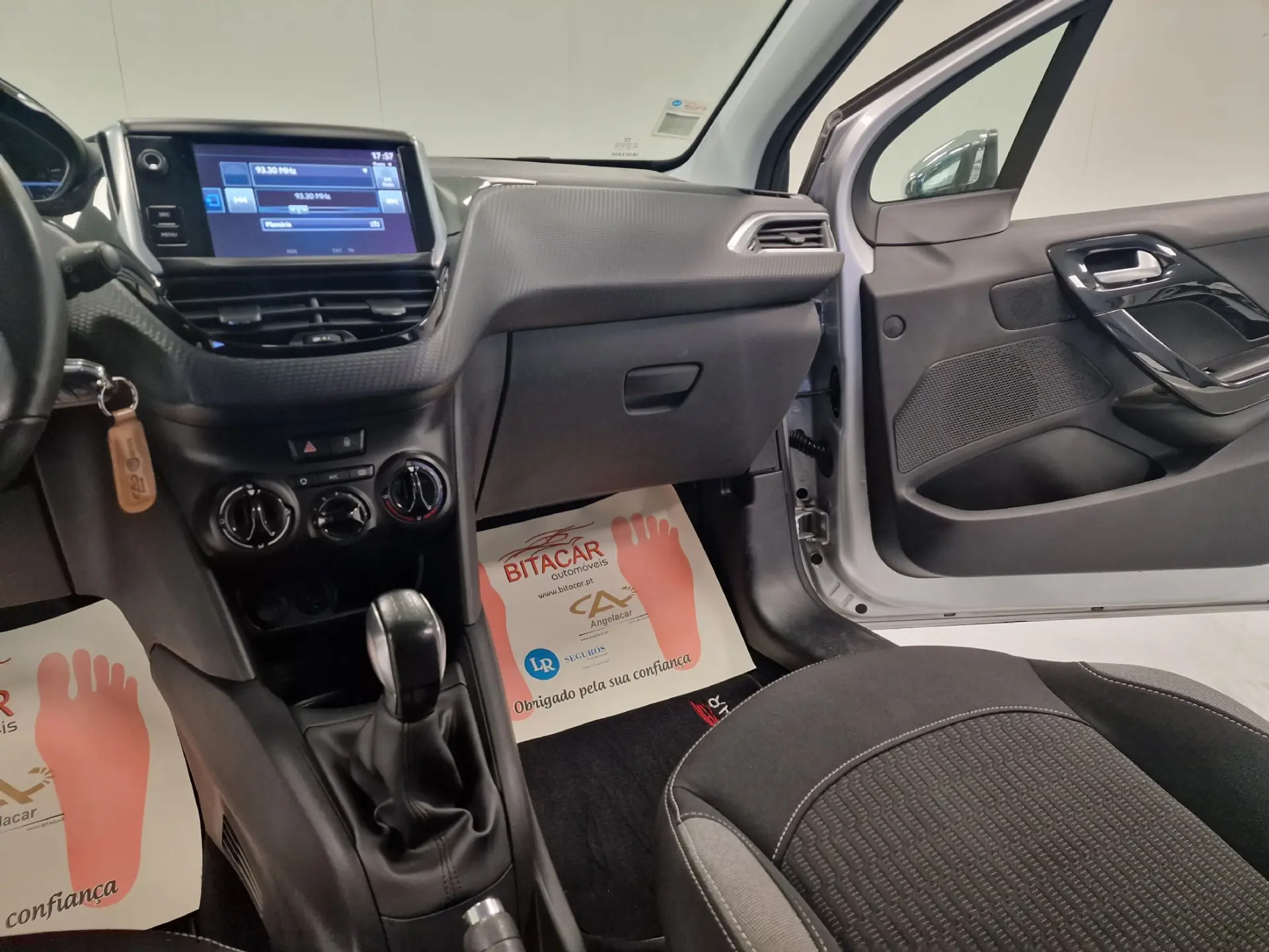 Peugeot 208 1.2 STYLE 84