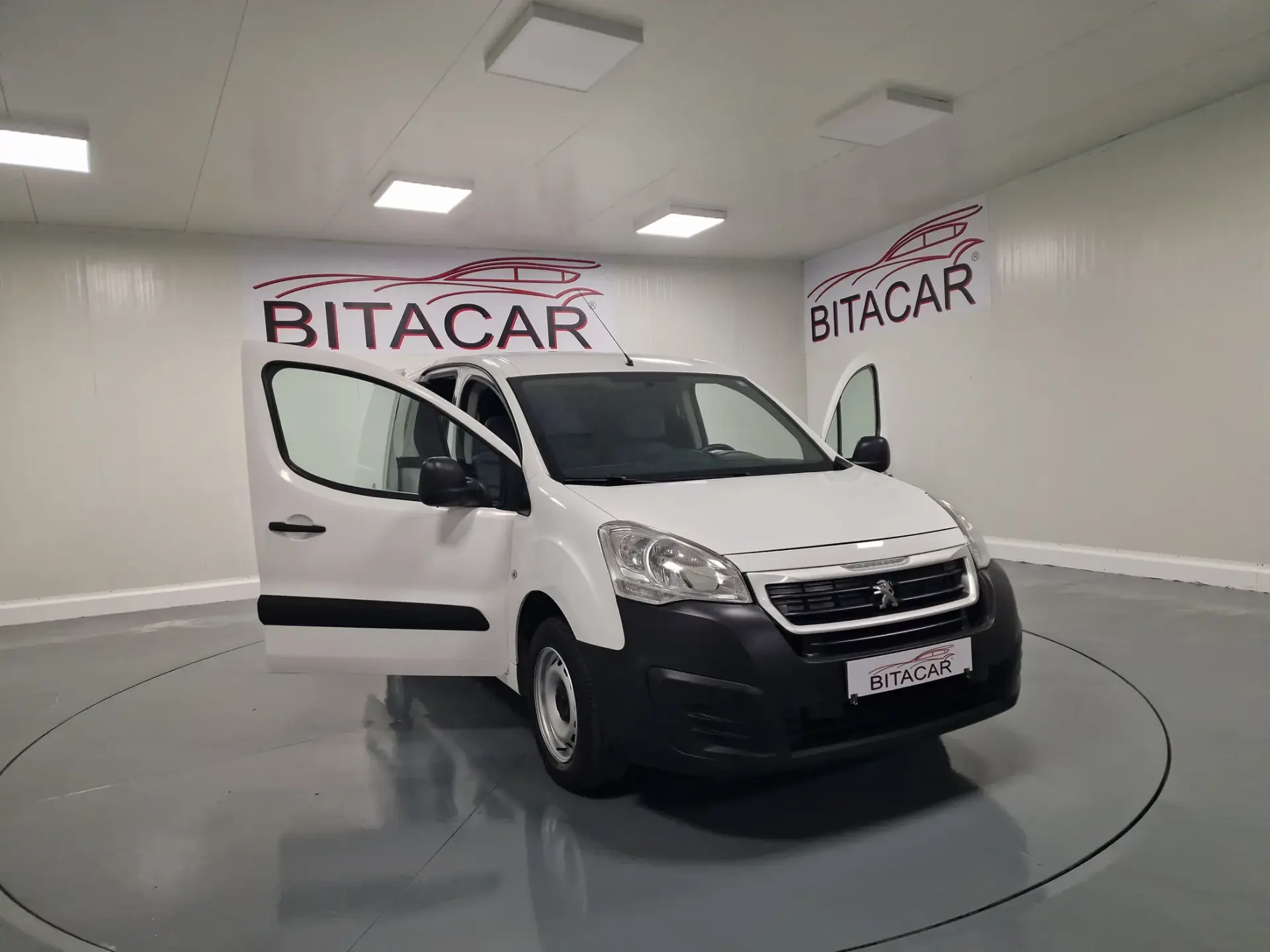 Peugeot Partner 1.6 BlueHDi L1 Premium 3L 14