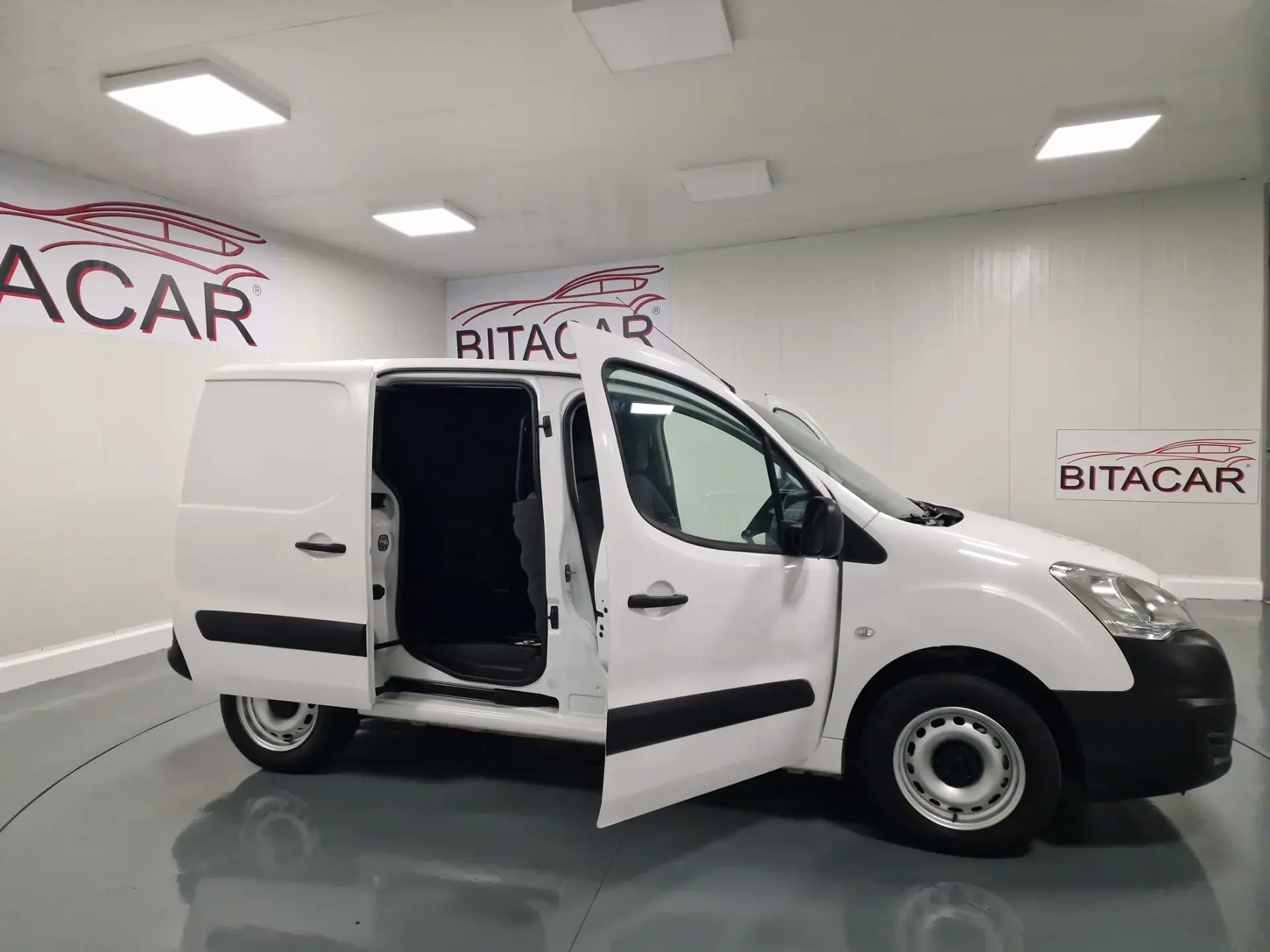 Peugeot Partner 1.6 BlueHDi L1 Premium 3L 15