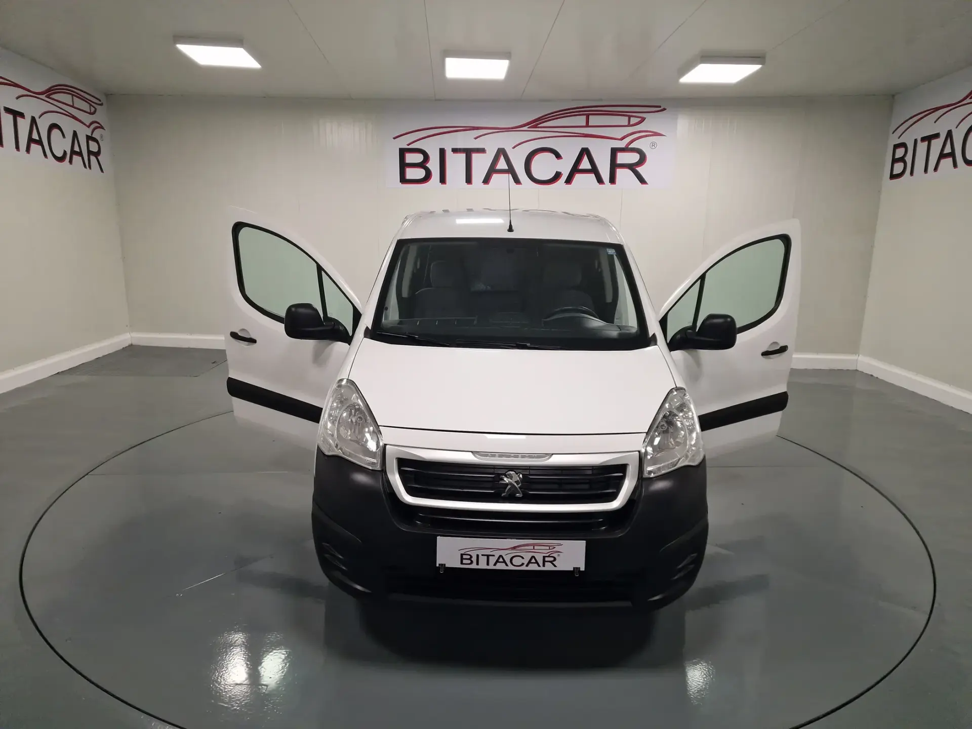Peugeot Partner 1.6 BlueHDi L1 Premium 3L 17