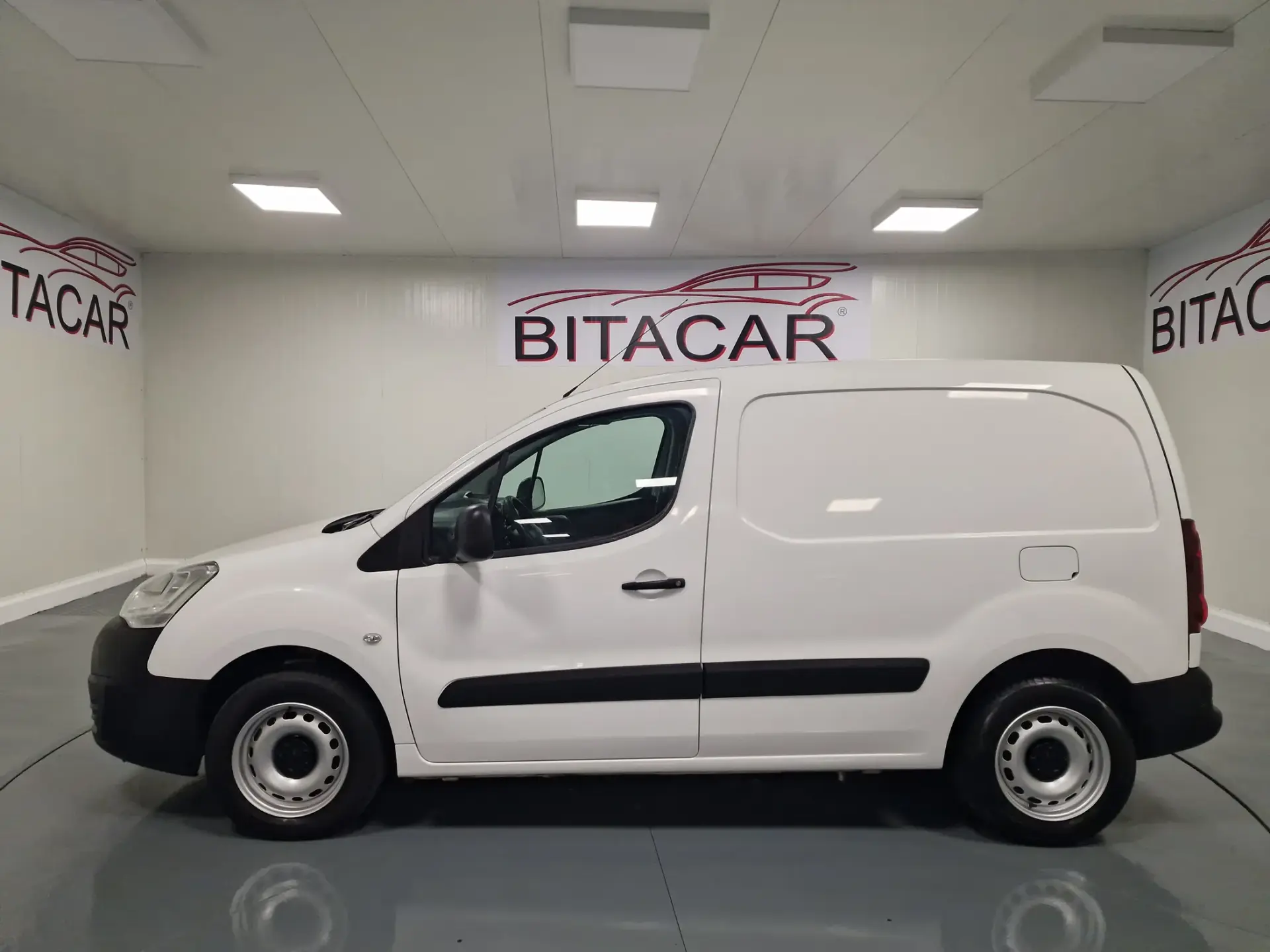 Peugeot Partner 1.6 BlueHDi L1 Premium 3L 21