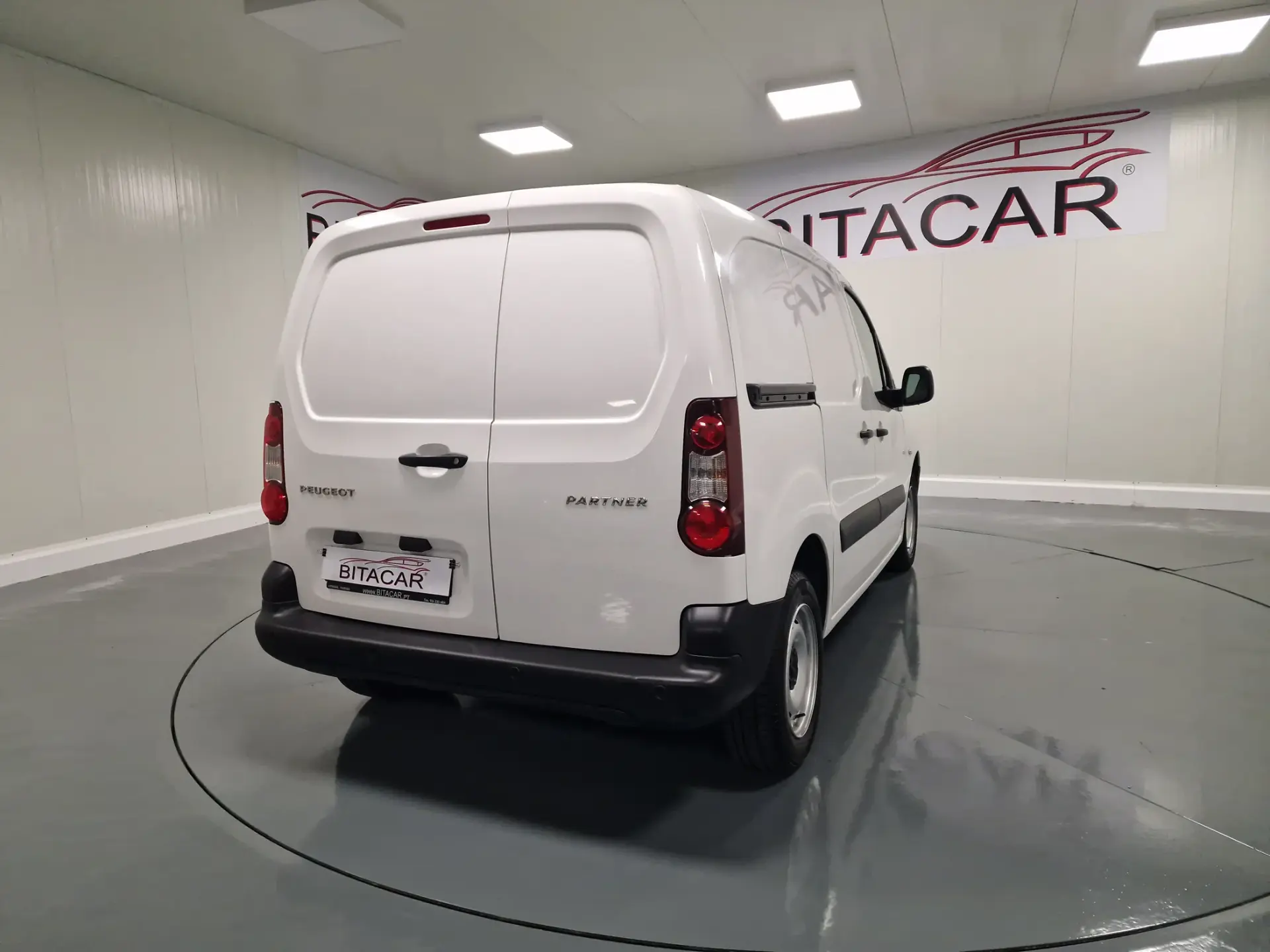Peugeot Partner 1.6 BlueHDi L1 Premium 3L 26
