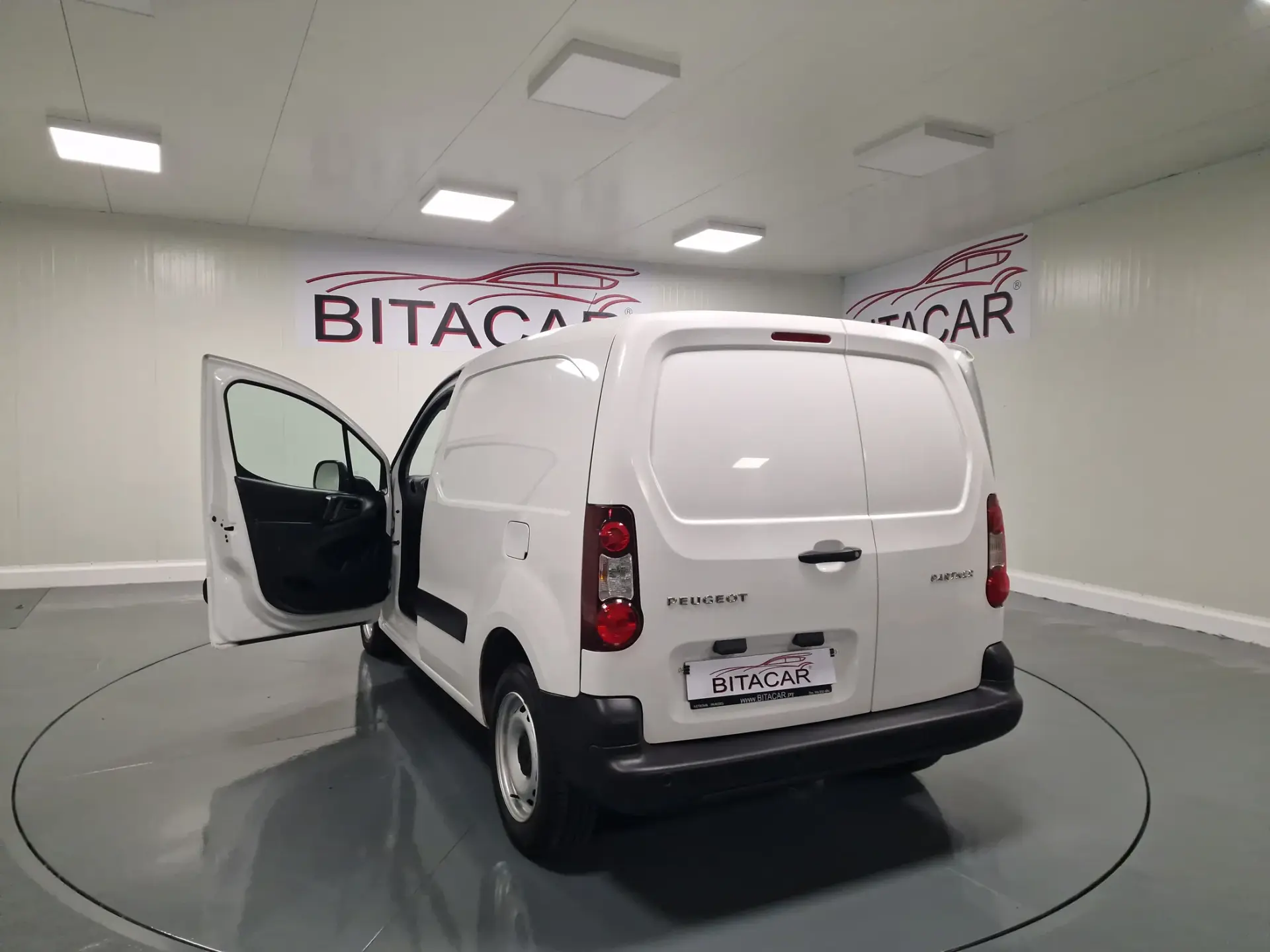Peugeot Partner 1.6 BlueHDi L1 Premium 3L 29