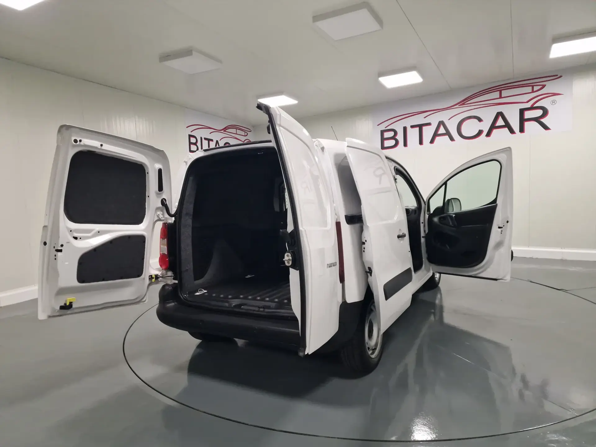 Peugeot Partner 1.6 BlueHDi L1 Premium 3L 36