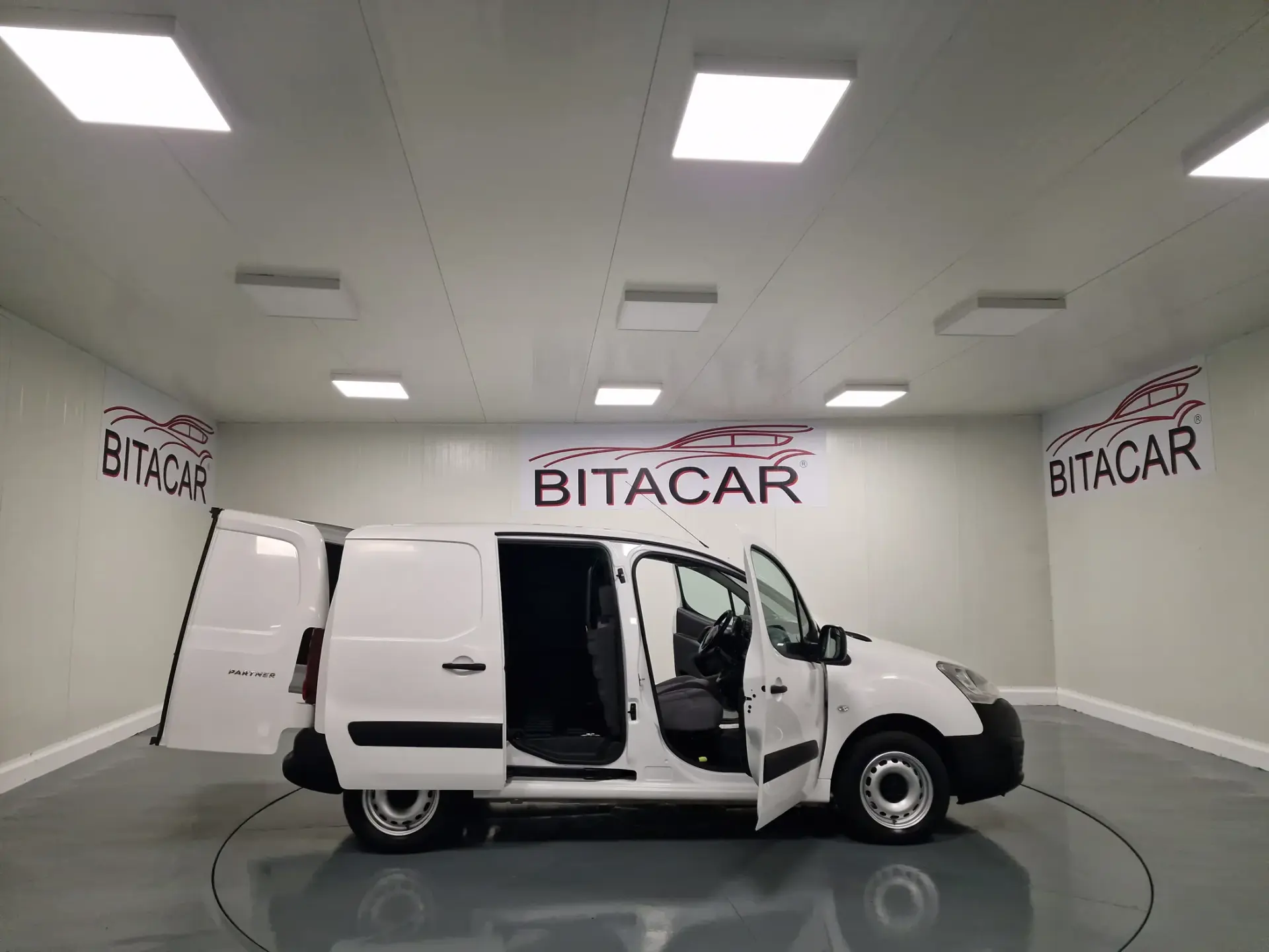 Peugeot Partner 1.6 BlueHDi L1 Premium 3L 37
