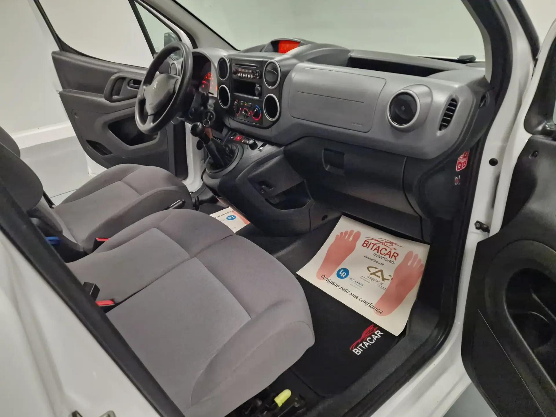 Peugeot Partner 1.6 BlueHDi L1 Premium 3L 47