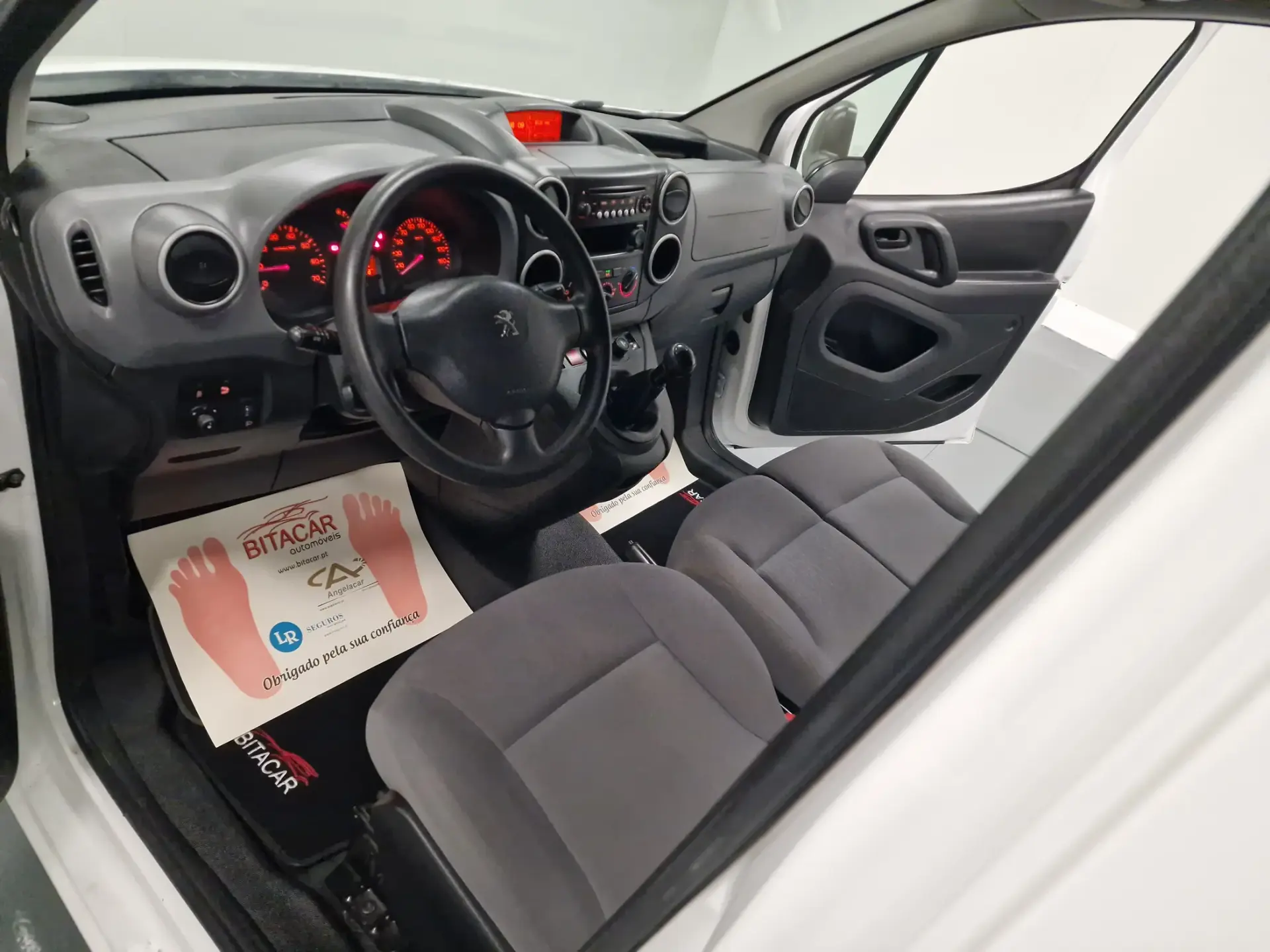 Peugeot Partner 1.6 BlueHDi L1 Premium 3L 57