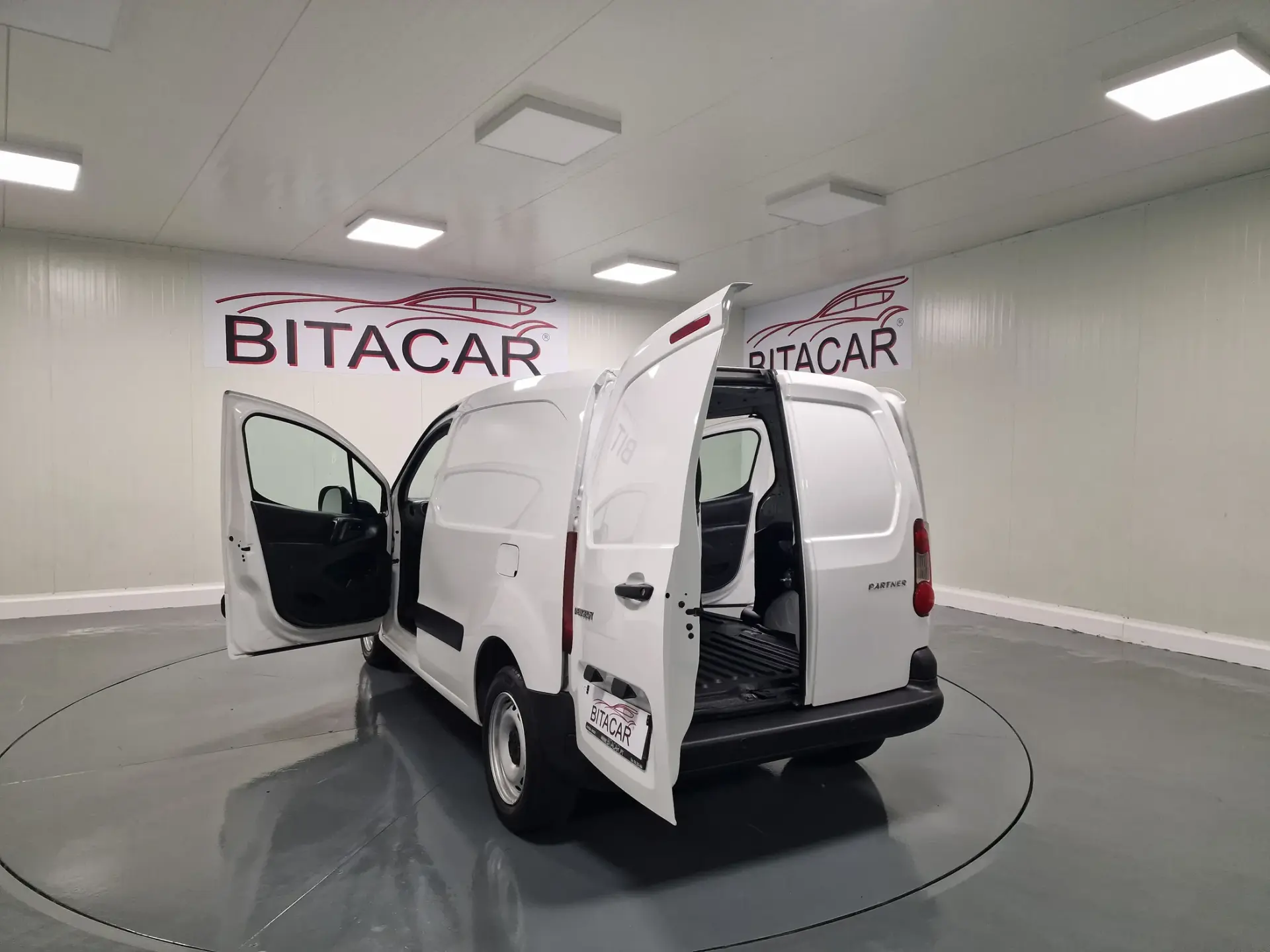 Peugeot Partner 1.6 BLUEHDI  IVA DEDUTIVEL 4