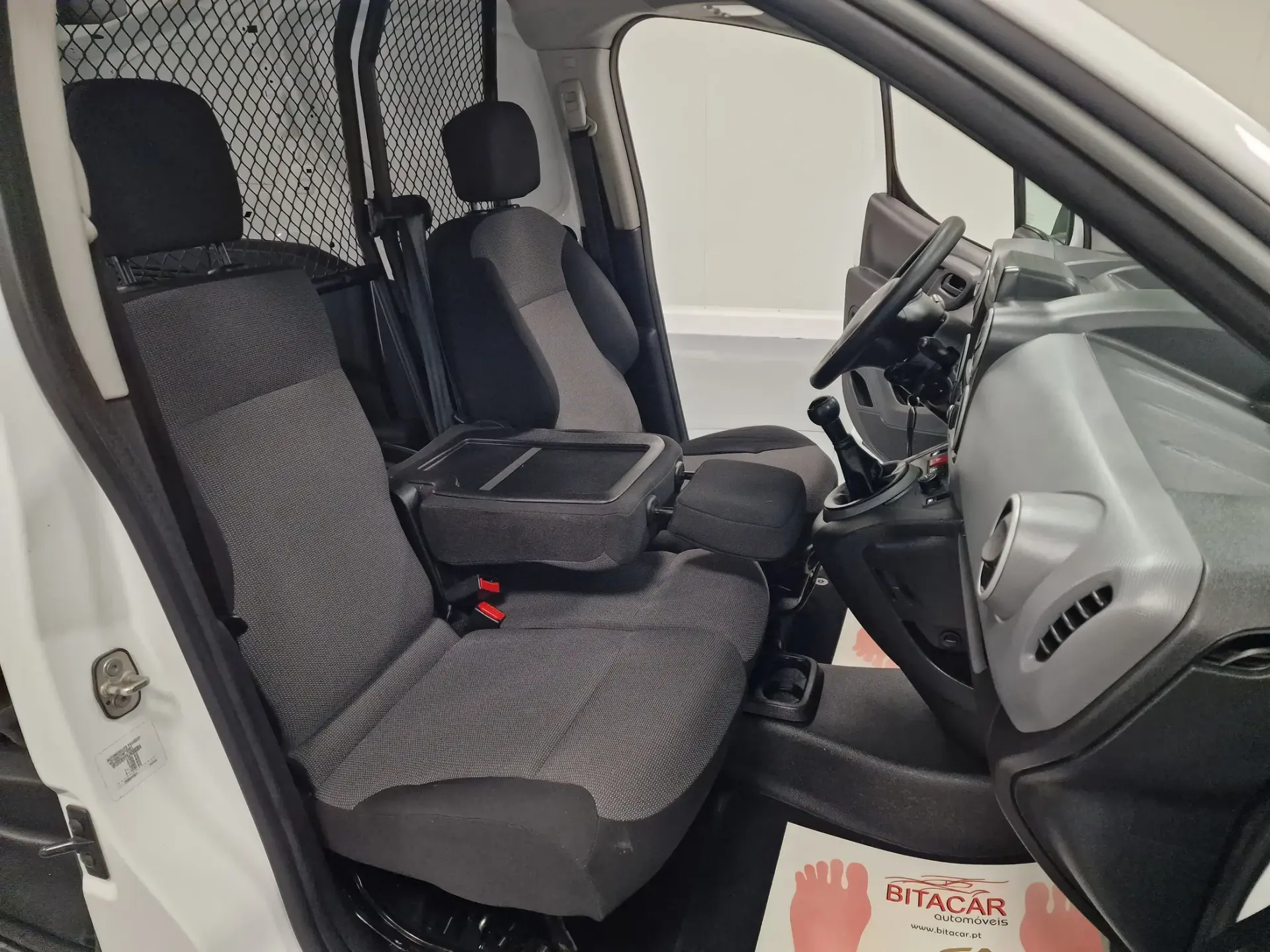 Peugeot Partner 1.6 BlueHDi L1 100CV SE Office 46