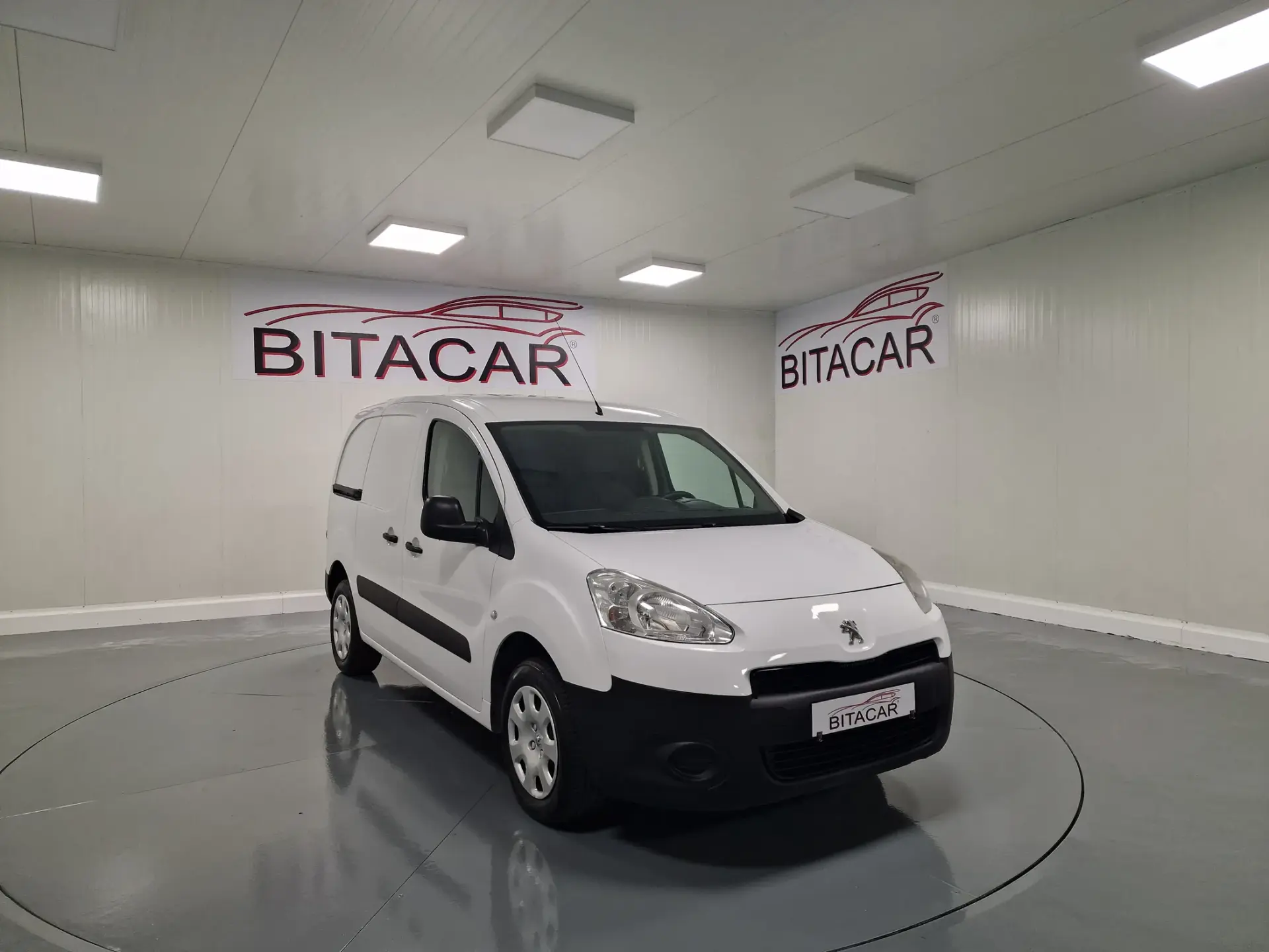 Peugeot Partner 1.6 HDI 90CV IVA DEDUTIVEL 1