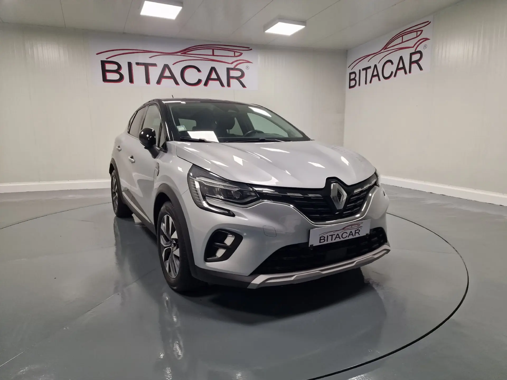 Renault Captur 1.5 DCI EXCLUSIVE 1