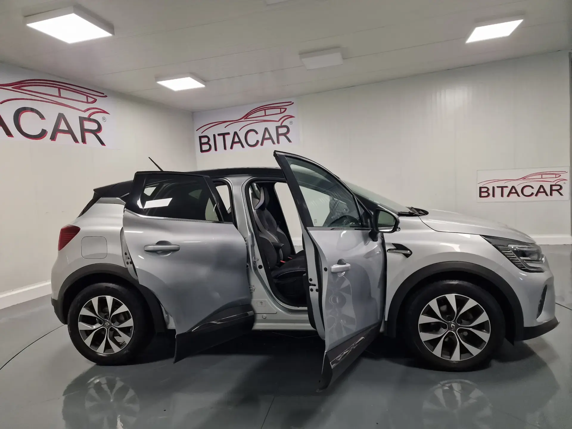 Renault Captur 1.5 dCi Exclusive 19