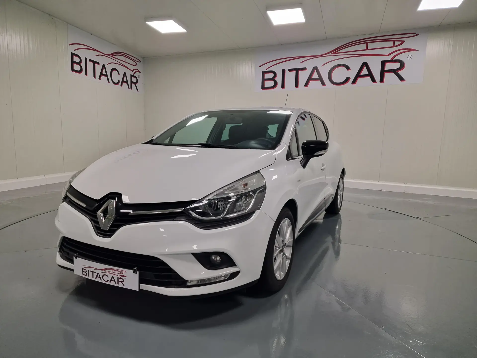 Renault Clio 1.5 dCi Limited 13