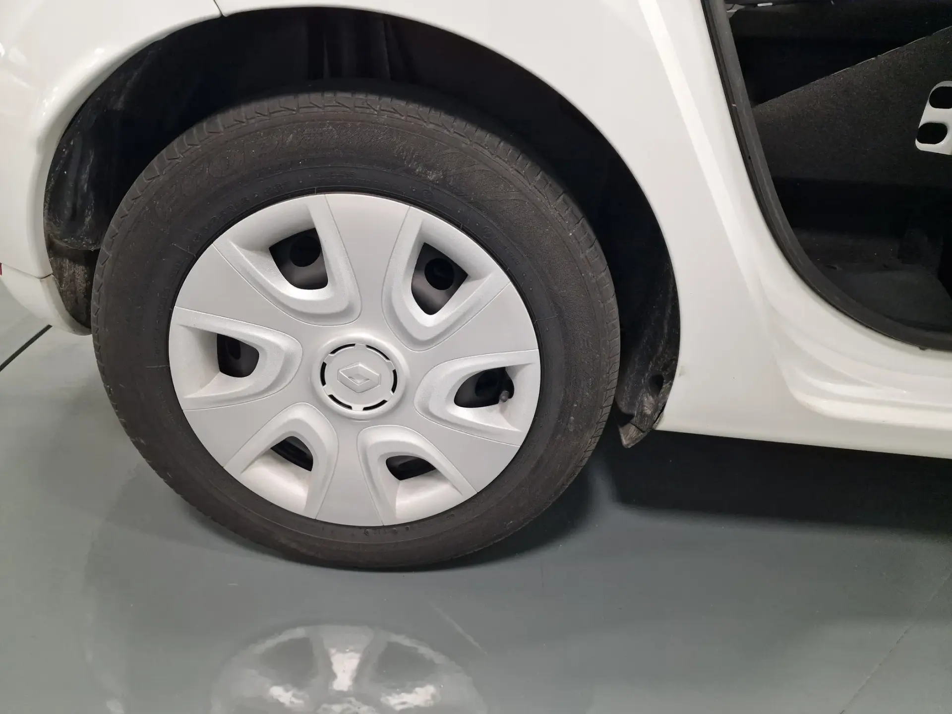 Renault Clio SOCIETE 1.5 DCI ZEN GPS IVA DEDUTIVEL 32