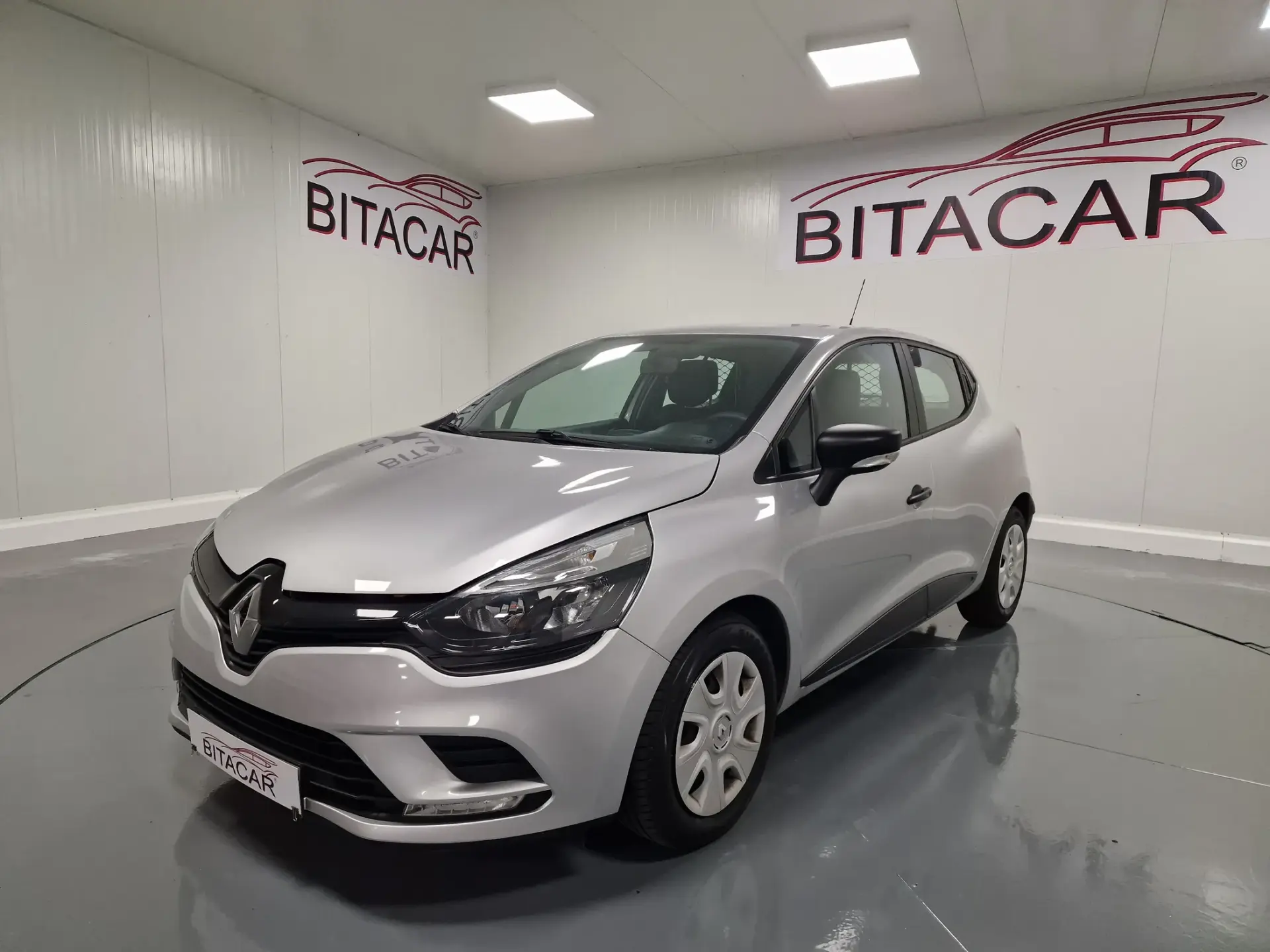 Renault Clio 1.5 dCi Zen IVA DEDUTIVEL 11