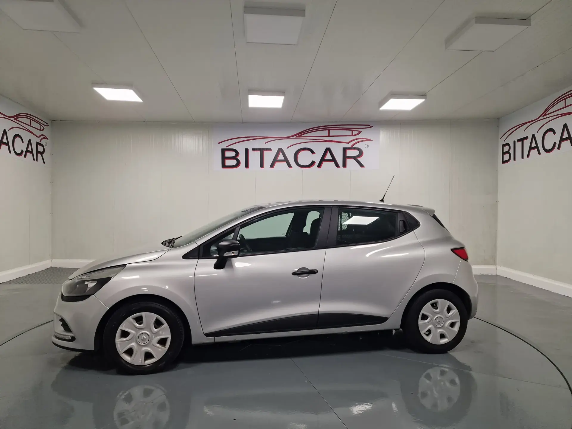 Renault Clio 1.5 dCi Zen IVA DEDUTIVEL 14