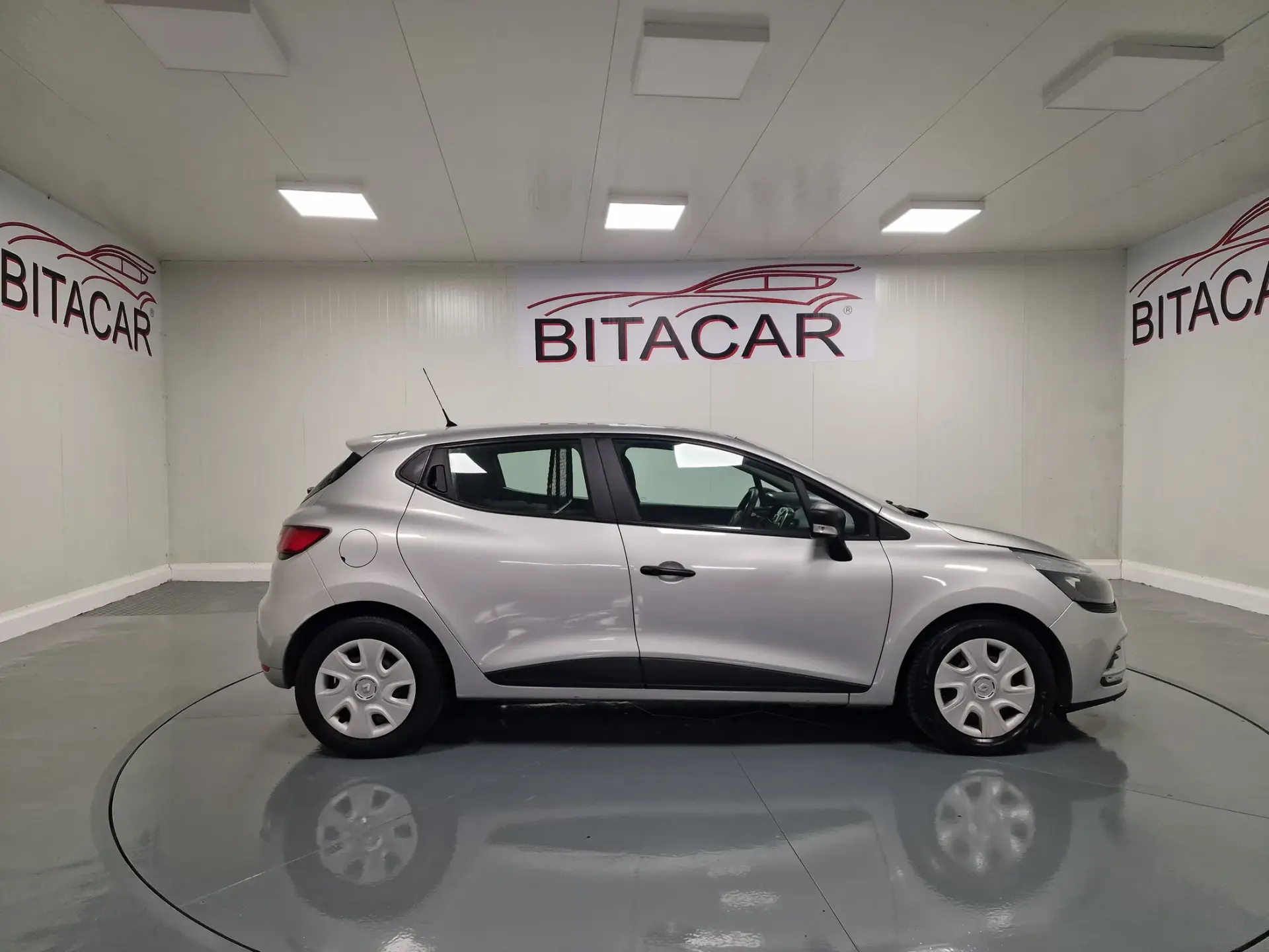 Renault Clio 1.5 dCi Zen IVA DEDUTIVEL 26