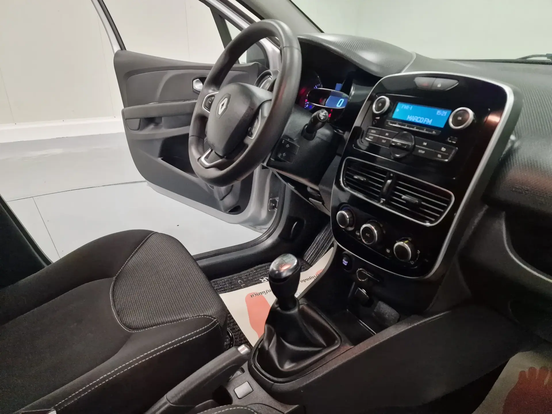 Renault Clio 1.5 dCi Zen IVA DEDUTIVEL 56