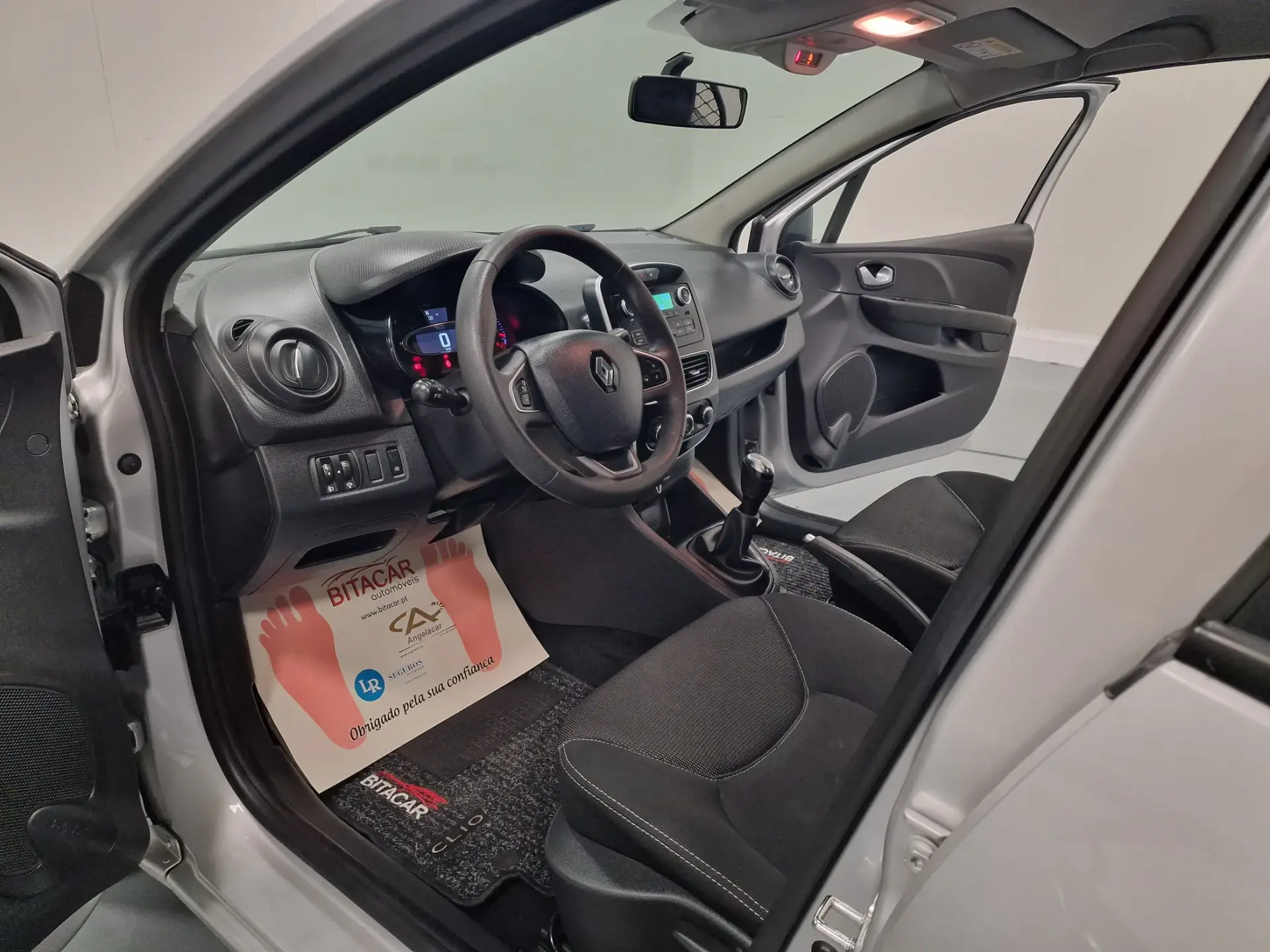 Renault Clio 1.5 dCi Zen IVA DEDUTIVEL 62