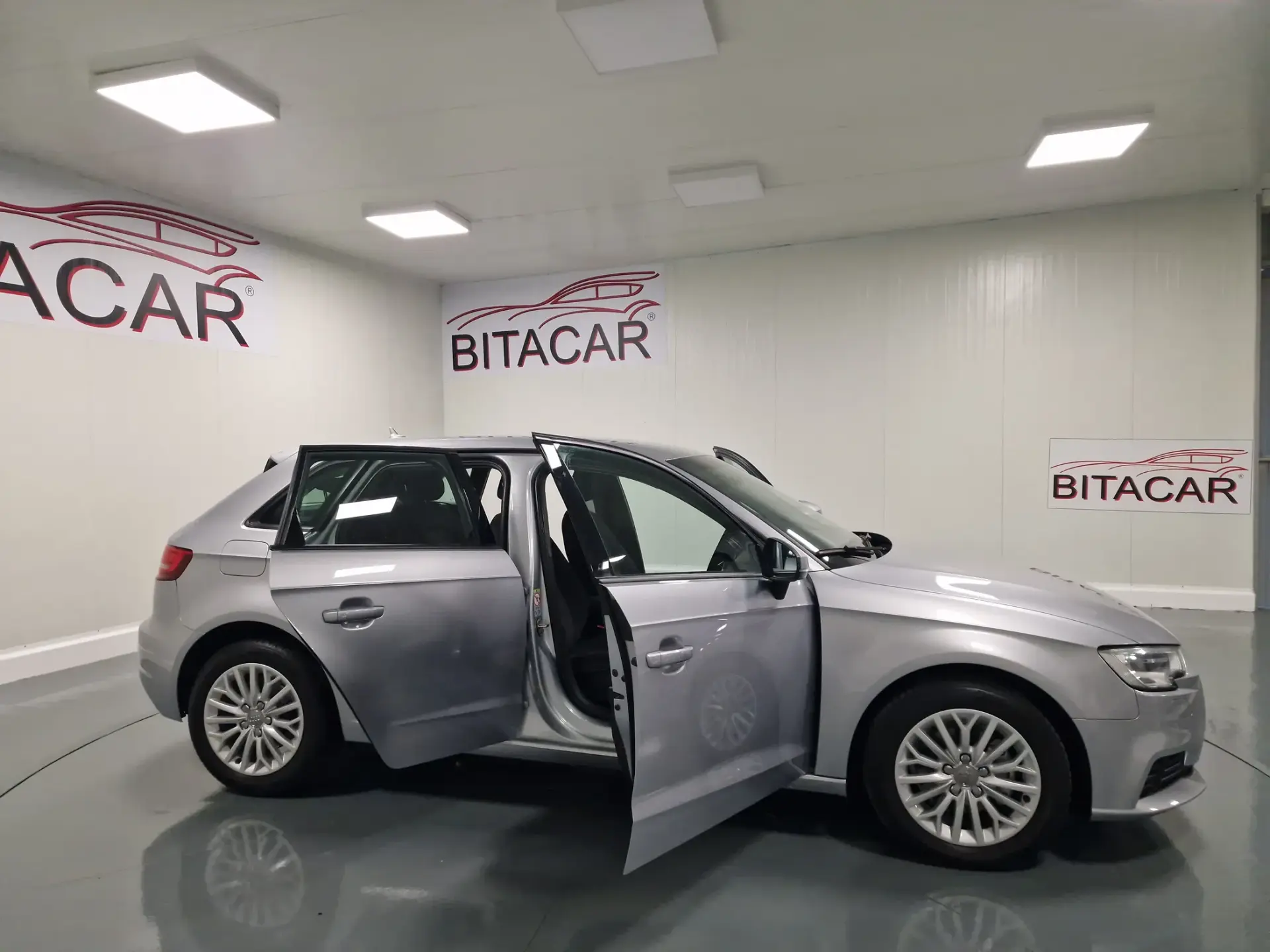 Audi A3 Sportback 1.6 TDI Design 13