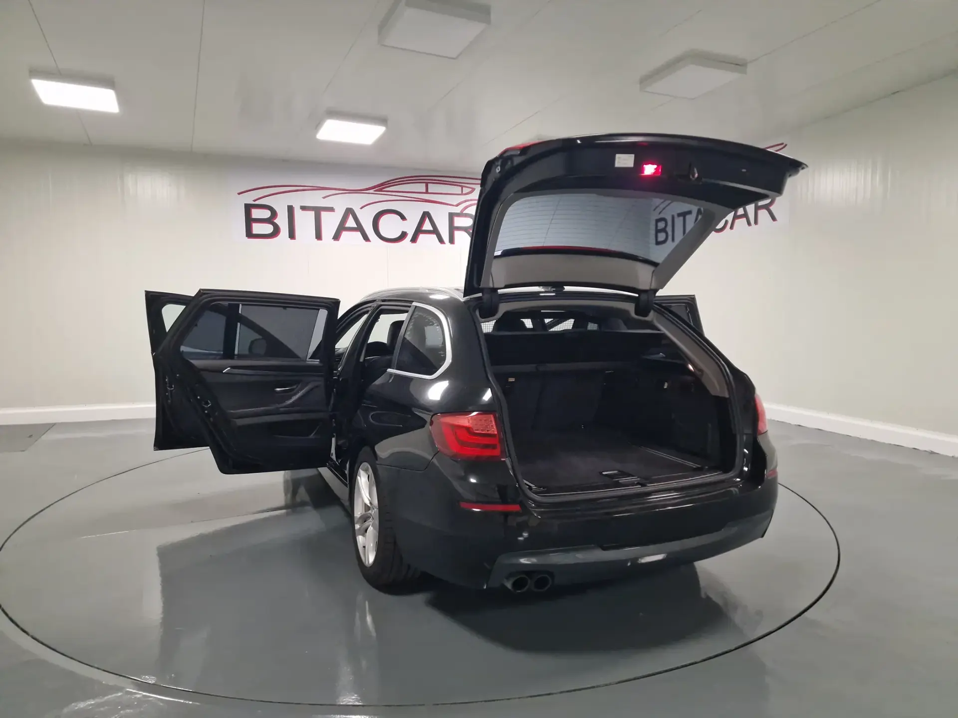 BMW 520 D LINE SPORT 40