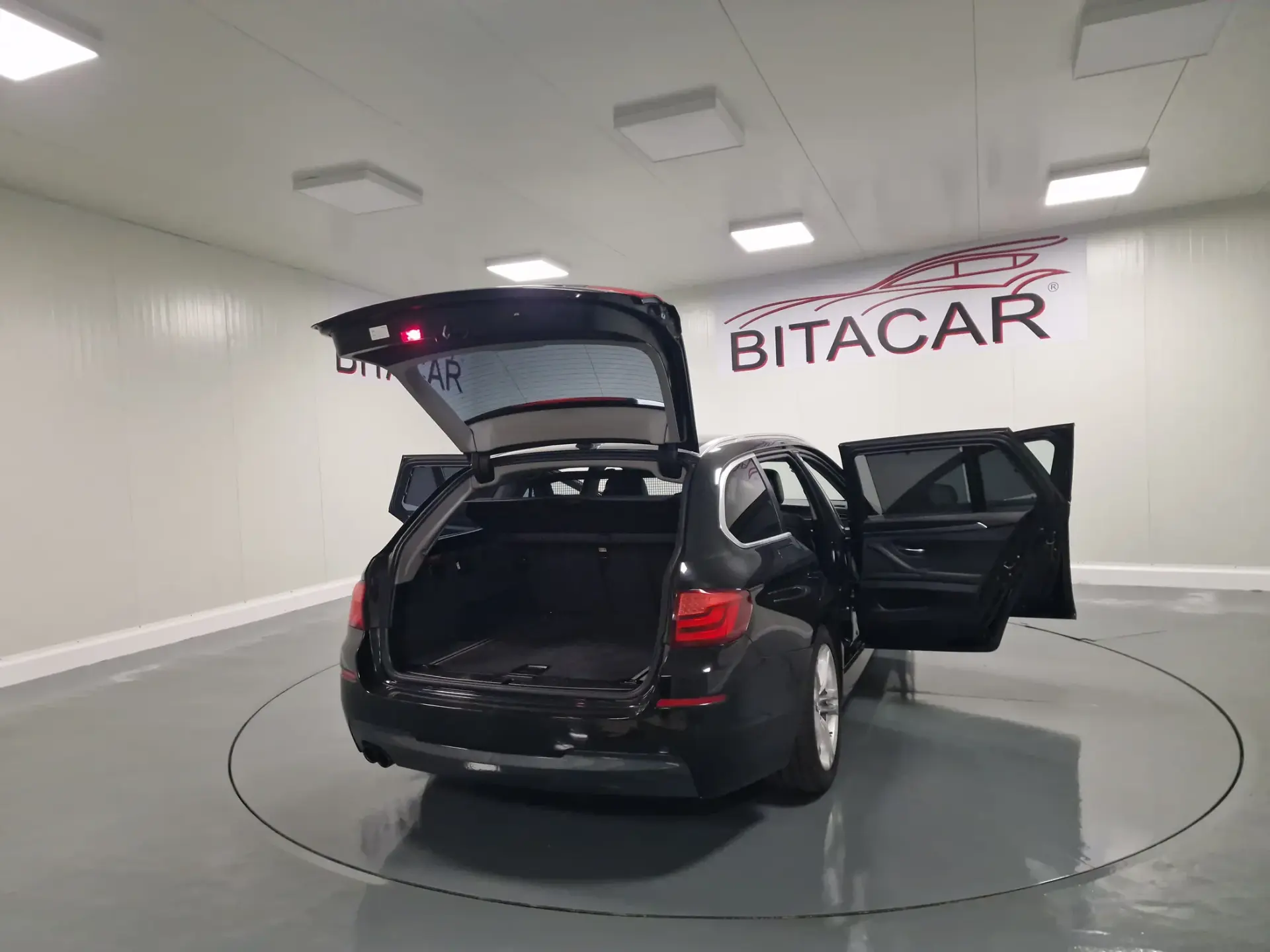 BMW 520 D LINE SPORT 42