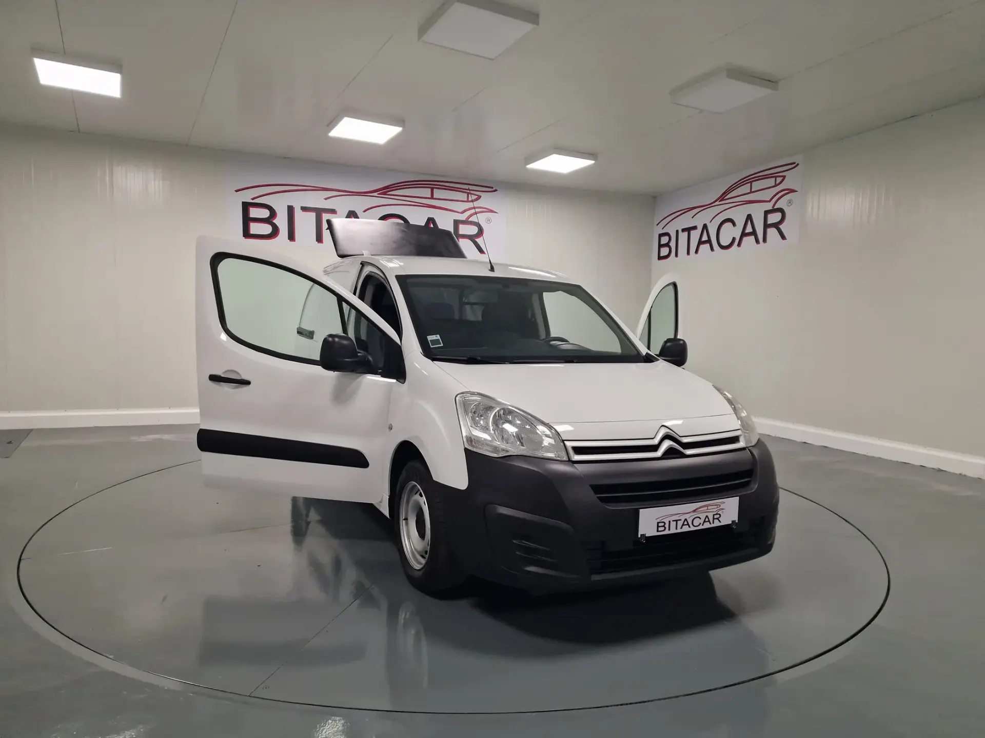 Citroën Berlingo 1.6 BLUEHDI  100CV GIRAFON IVA DEDUTIVEL 6