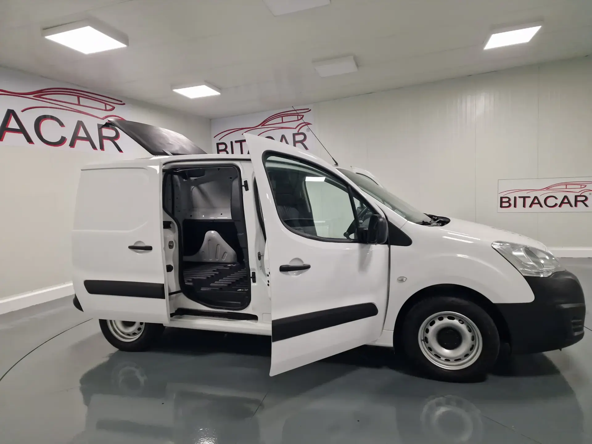 Citroën Berlingo 1.6 BLUEHDI  100CV GIRAFON IVA DEDUTIVEL 7