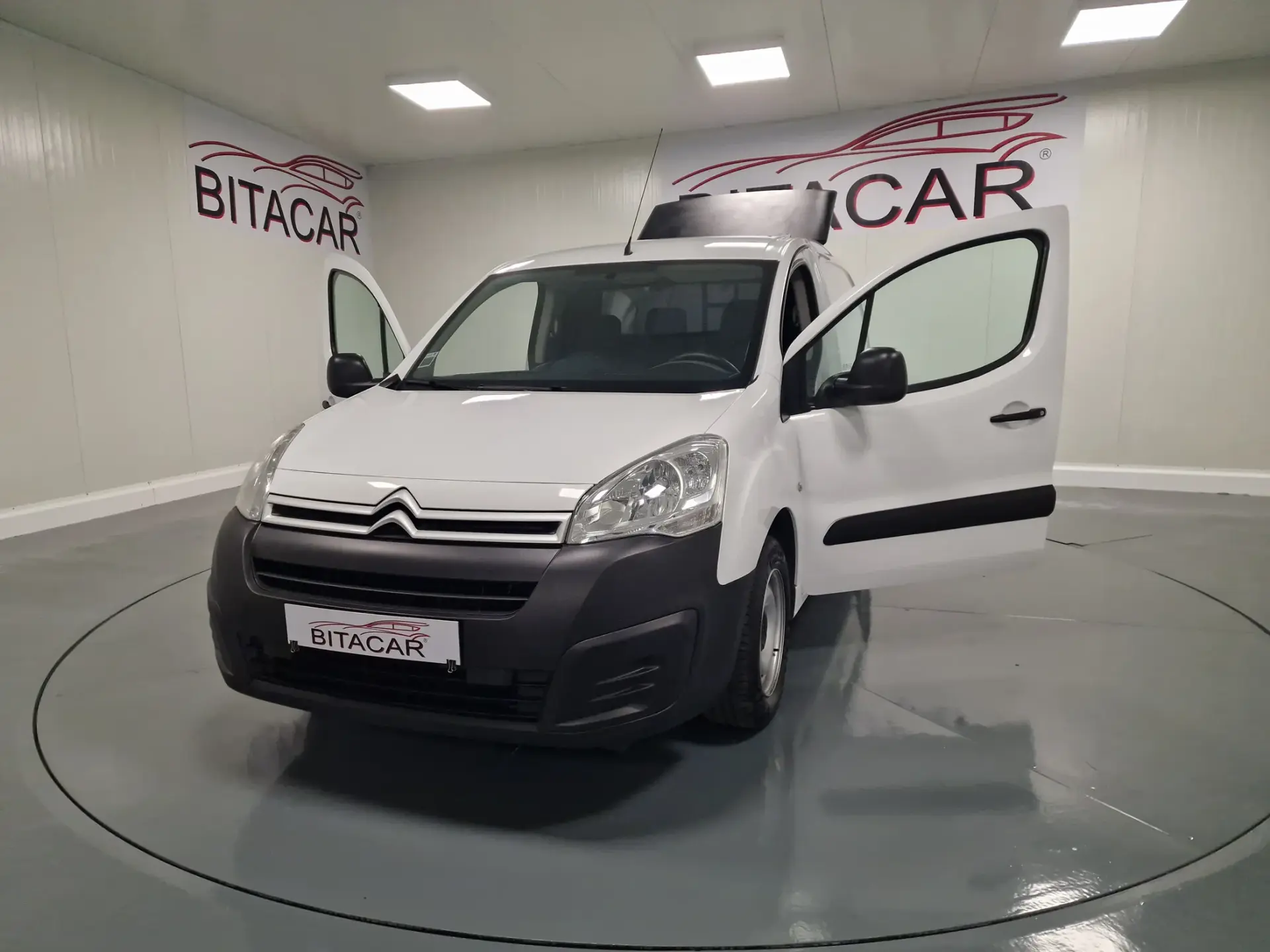 Citroën Berlingo 1.6 BLUEHDI  100CV GIRAFON IVA DEDUTIVEL 9