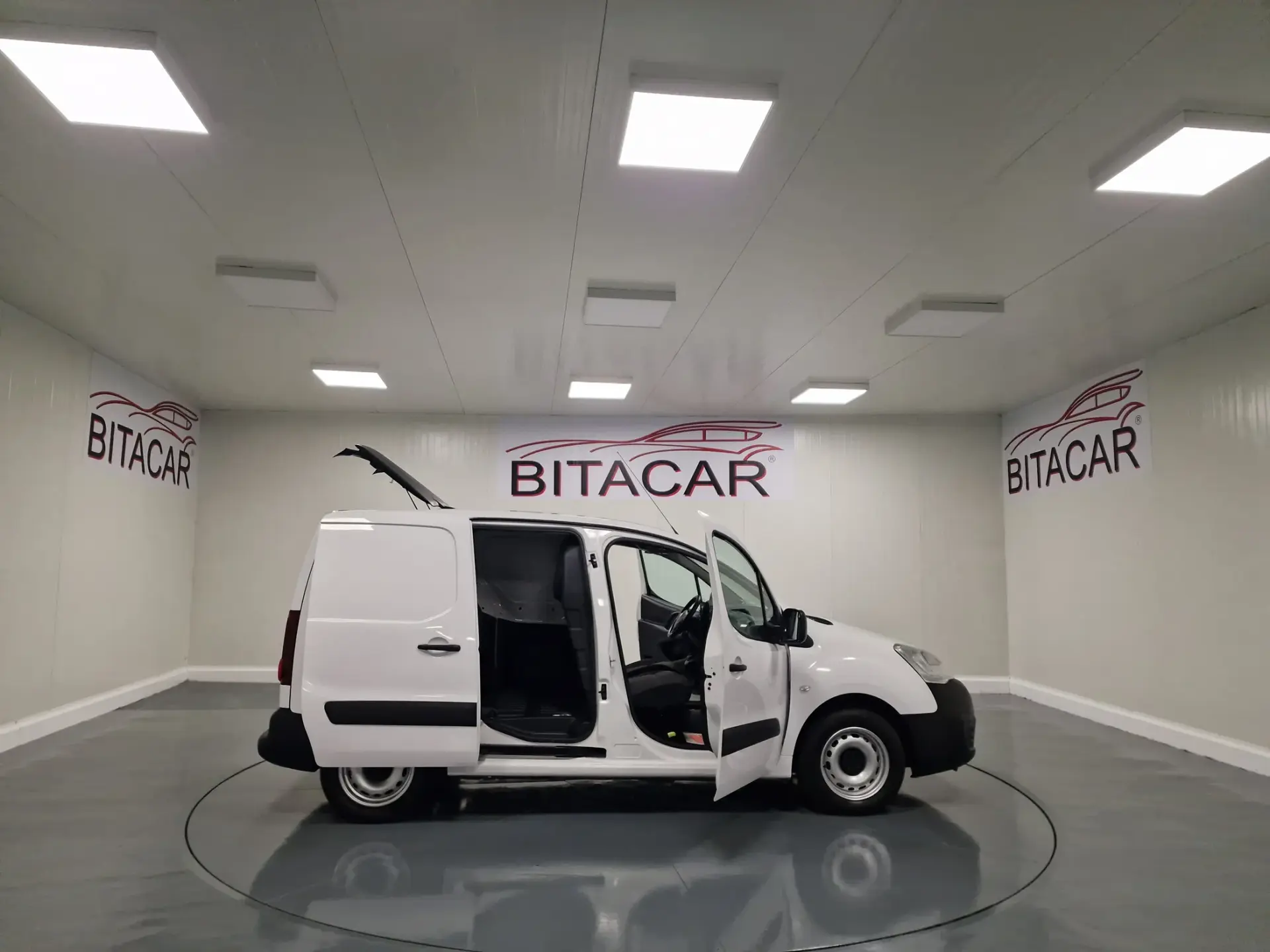 Citroën Berlingo 1.6 BLUEHDI  100CV GIRAFON IVA DEDUTIVEL 32